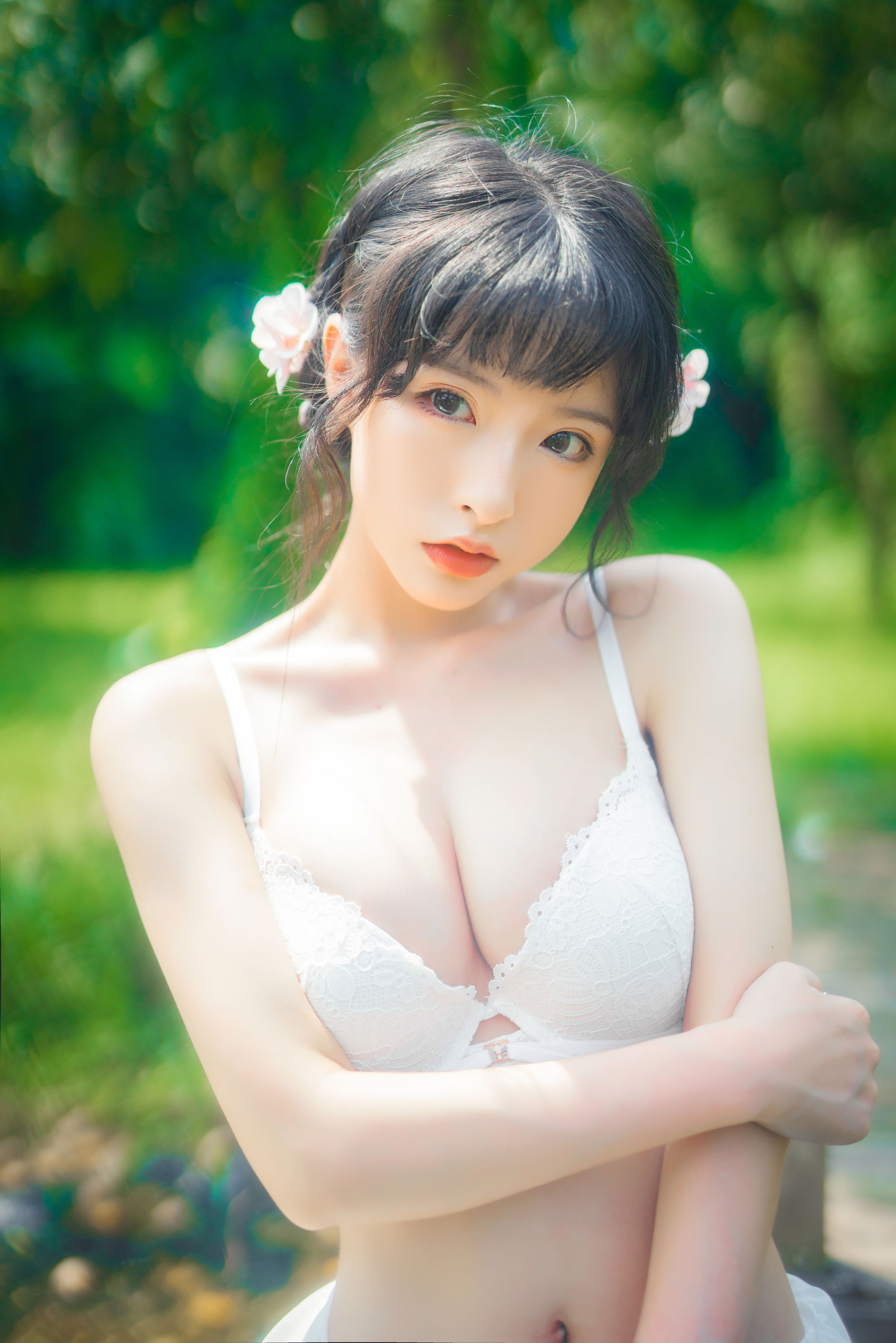 [福利COS] 尤物清水由乃 - 蕾丝花园