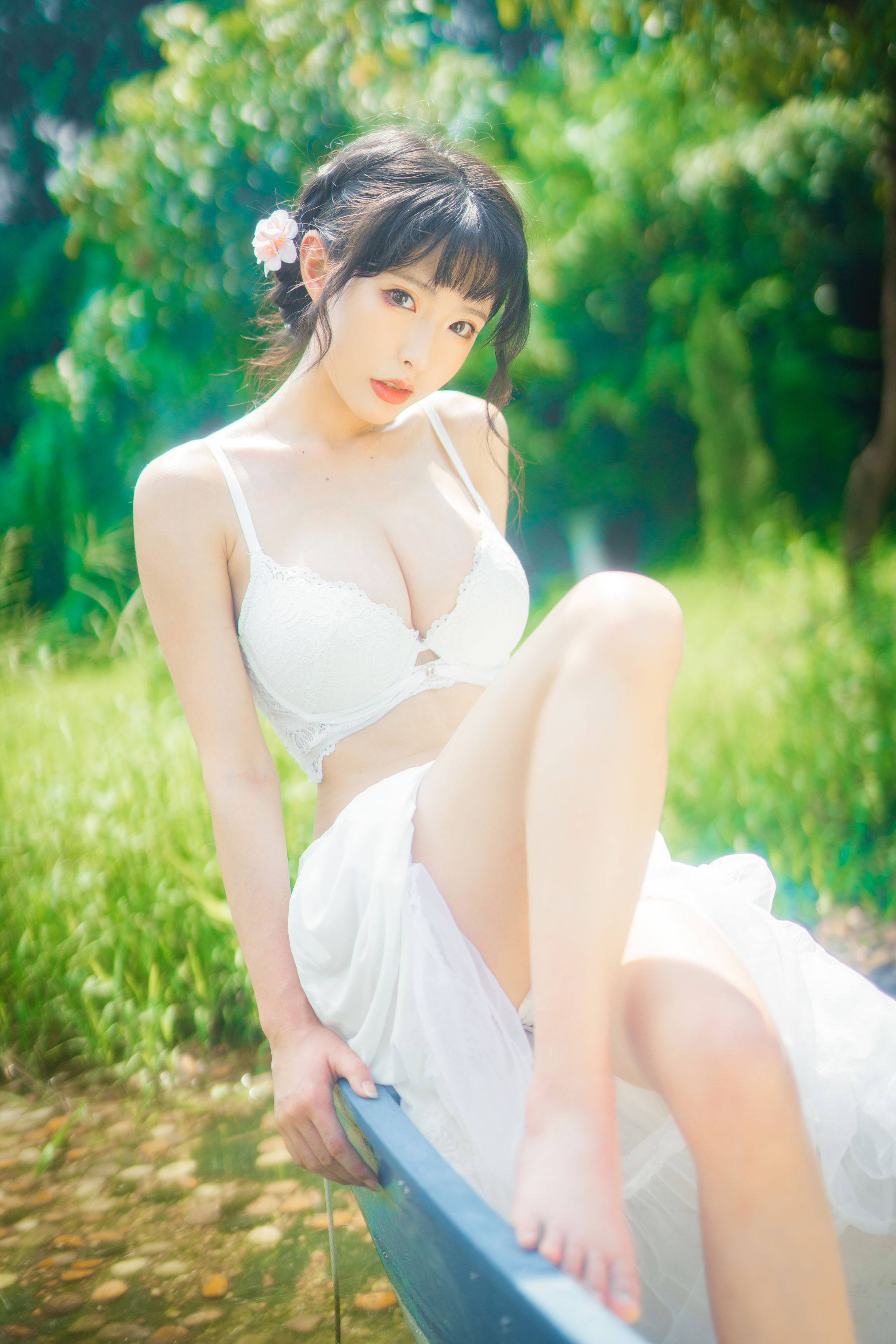 [福利COS] 尤物清水由乃 - 蕾丝花园