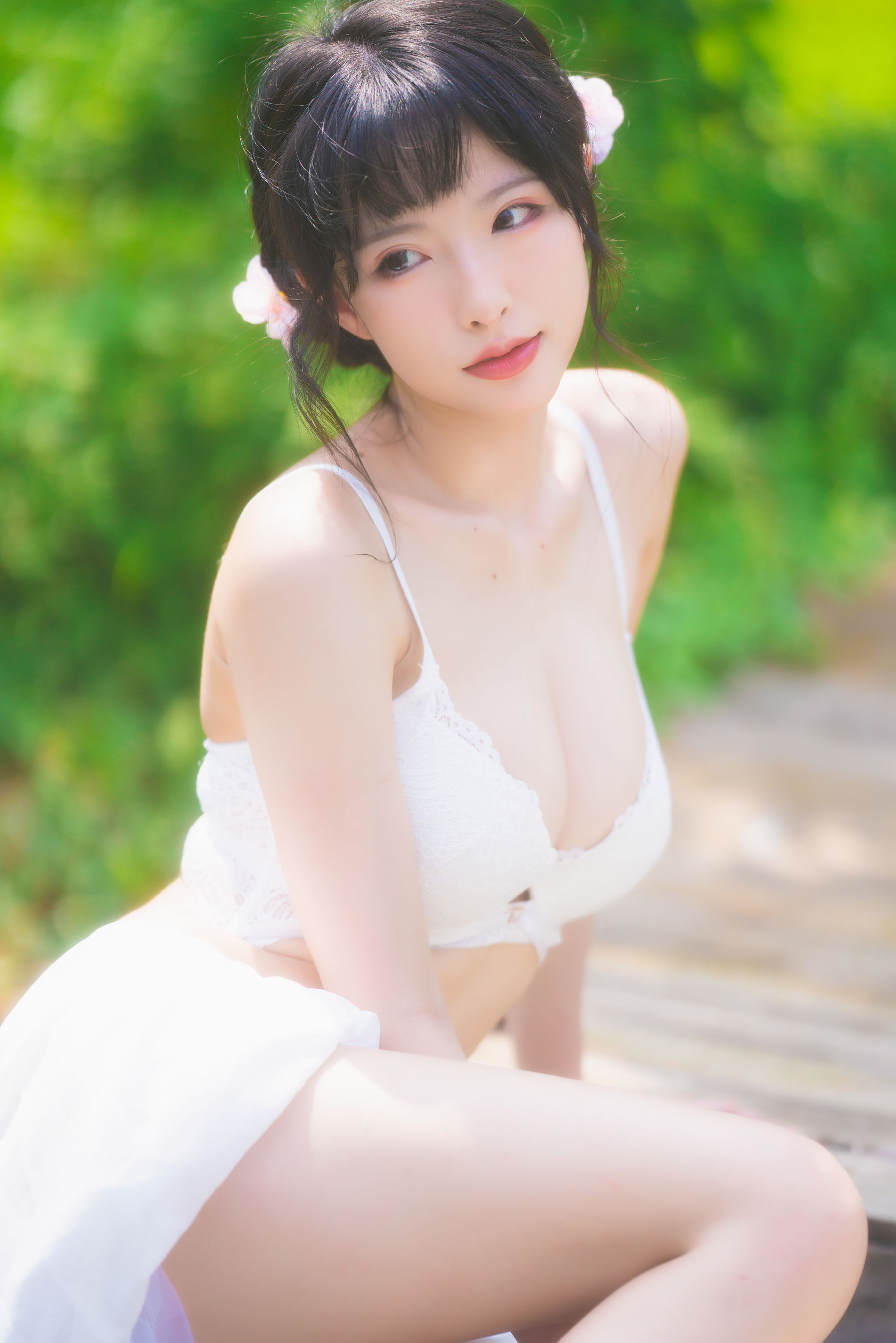 [福利COS] 尤物清水由乃 - 蕾丝花园