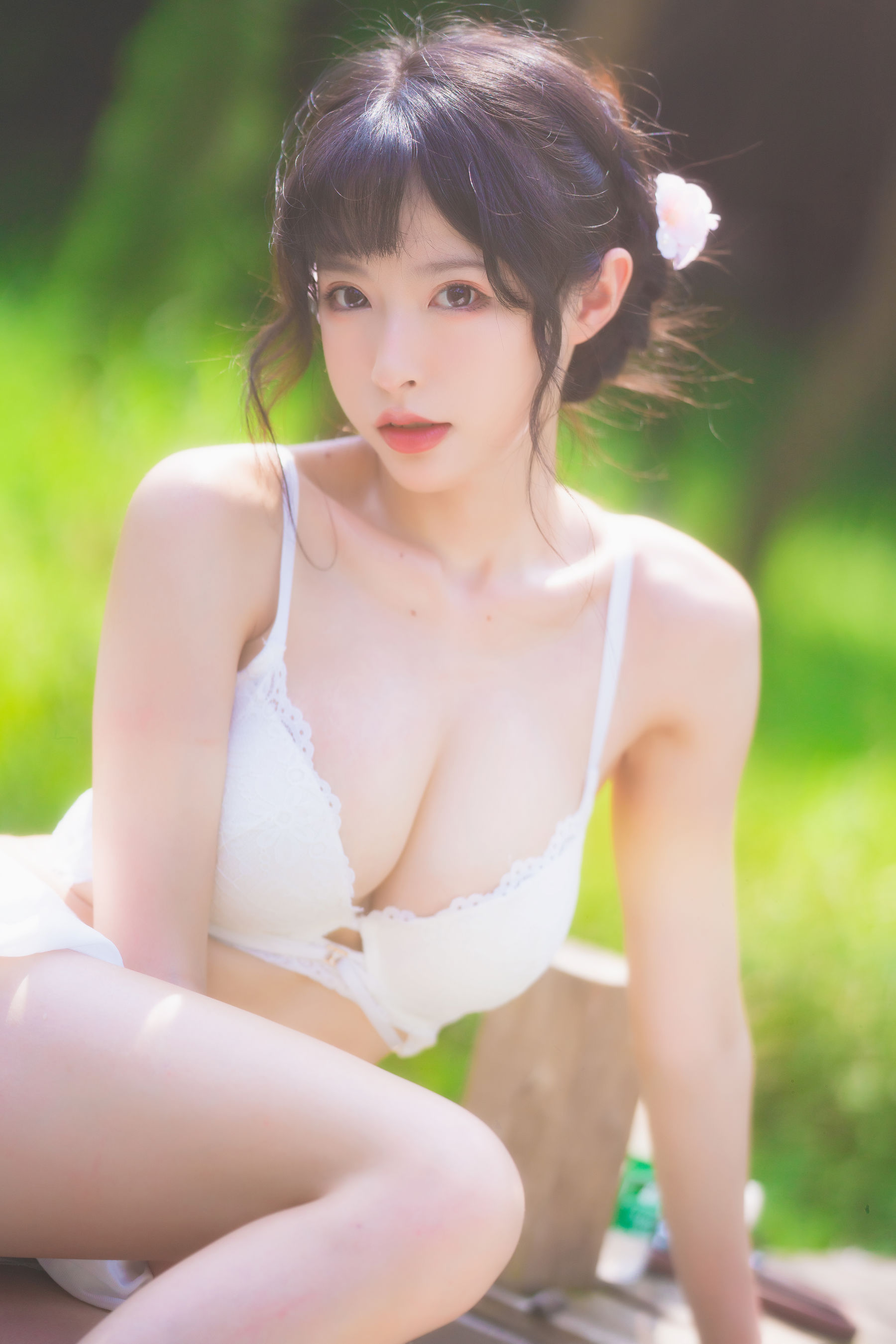 [福利COS] 尤物清水由乃 - 蕾丝花园