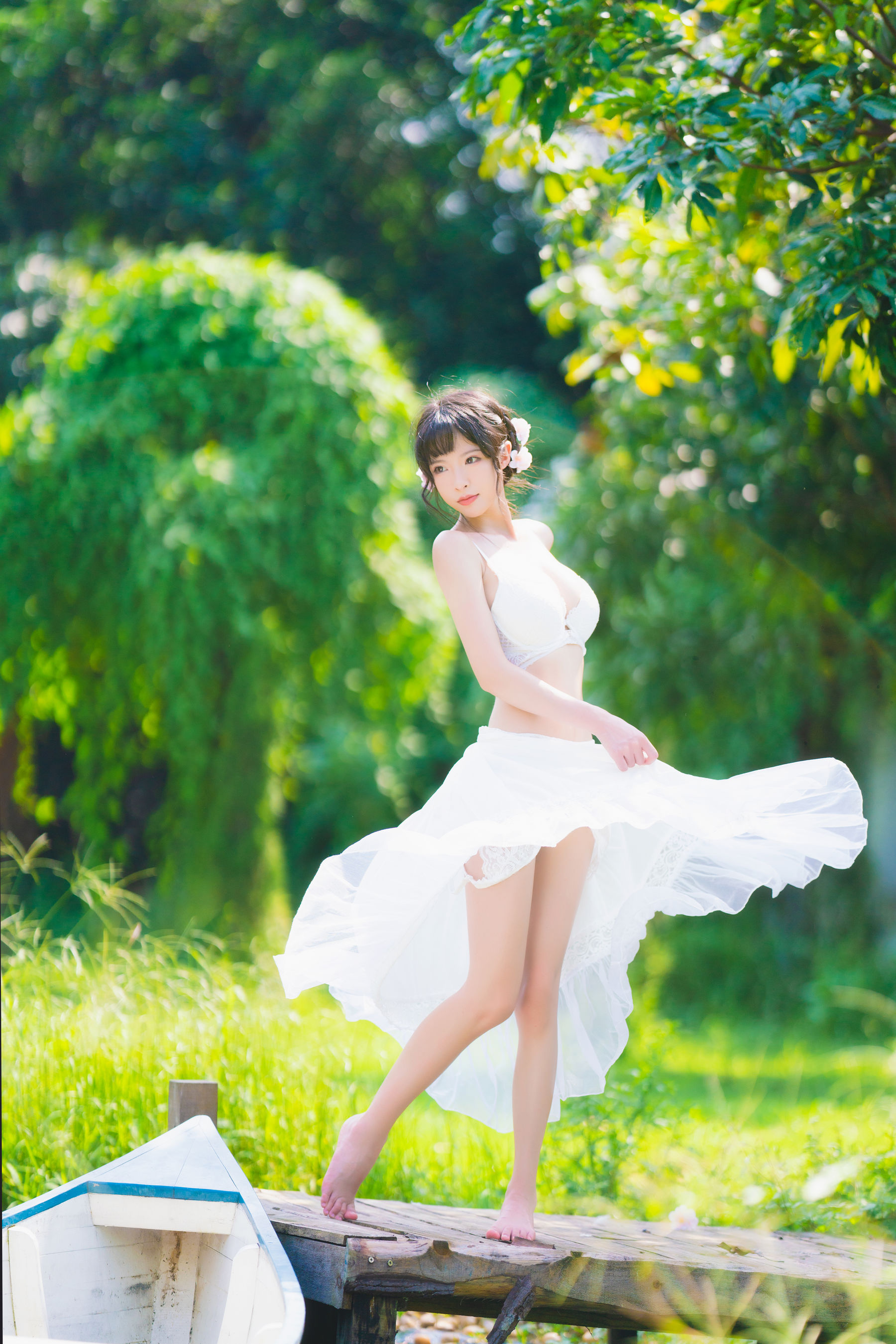 [福利COS] 尤物清水由乃 - 蕾丝花园
