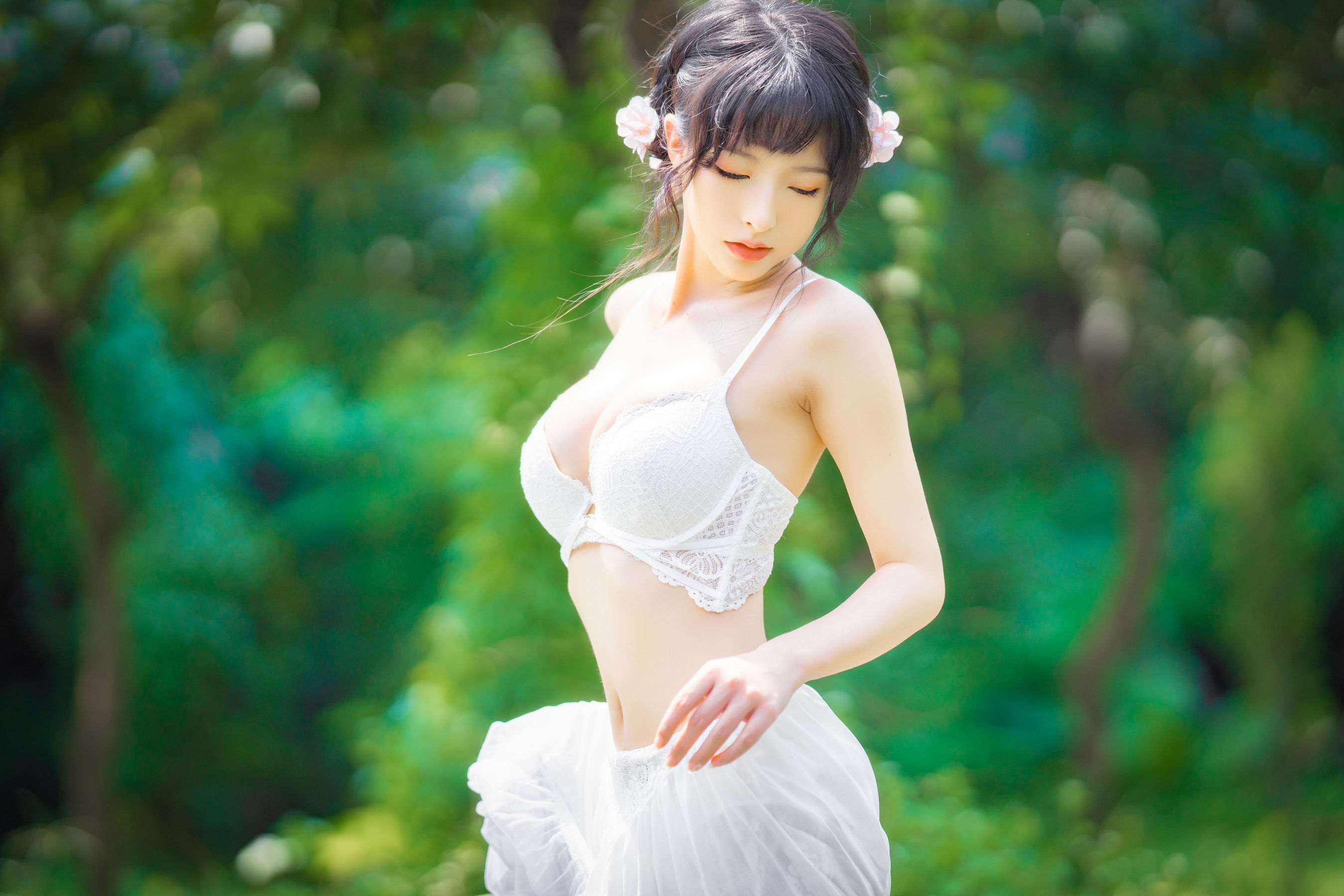 [福利COS] 尤物清水由乃 - 蕾丝花园