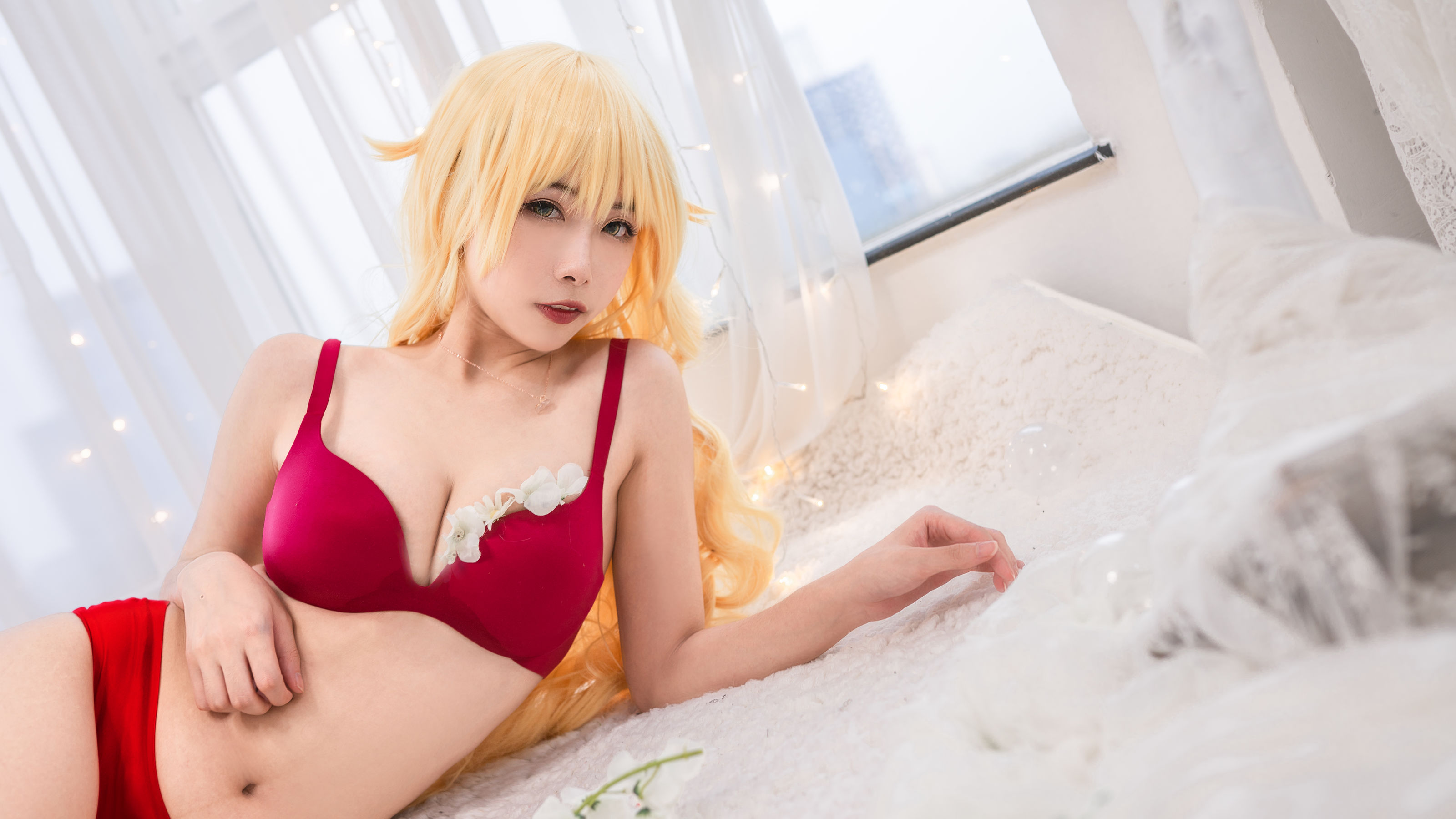 [福利COS] 微博妹子Momoko葵葵 - The Vagrant (薇薇安)