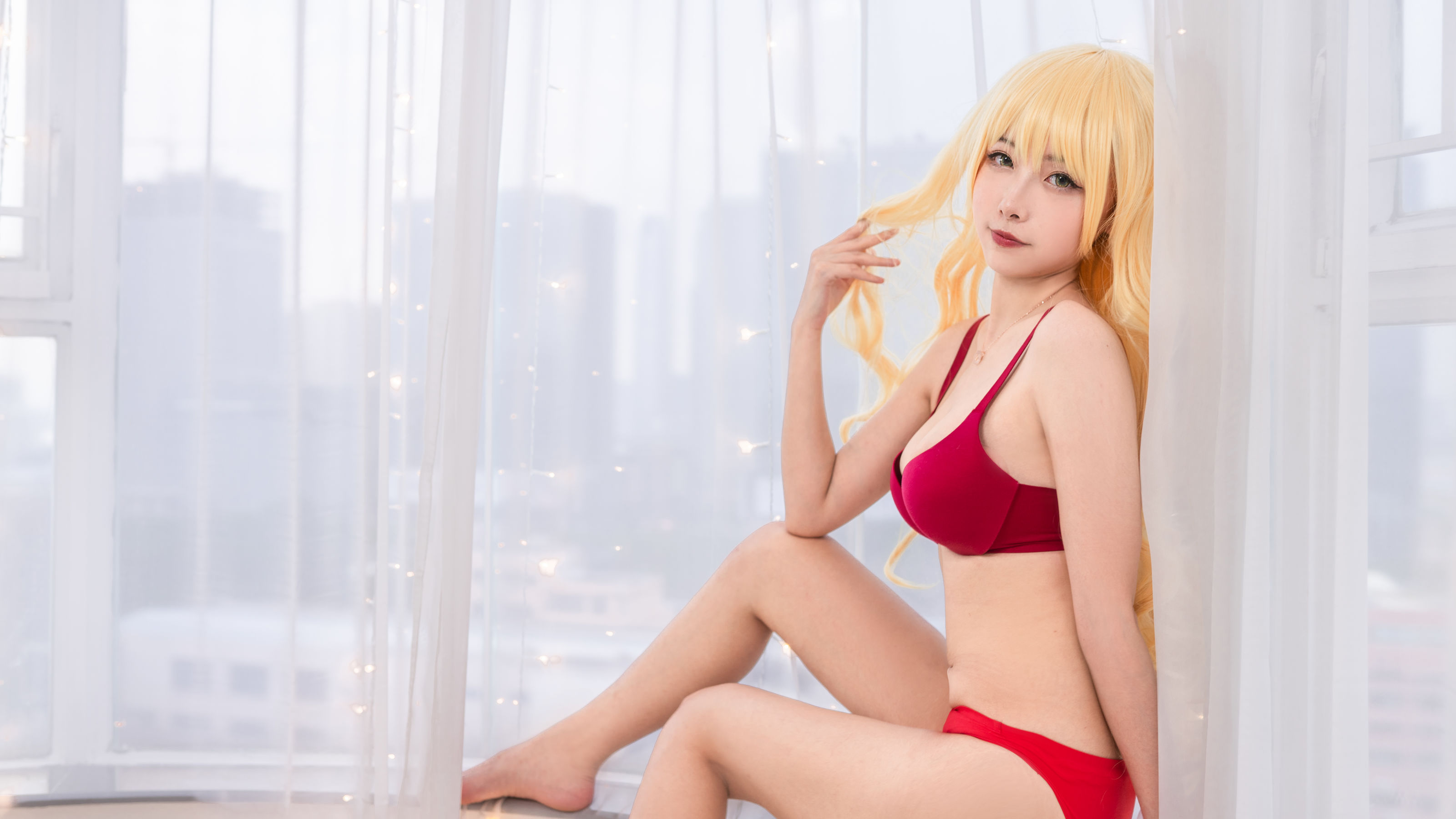 [福利COS] 微博妹子Momoko葵葵 - The Vagrant (薇薇安)