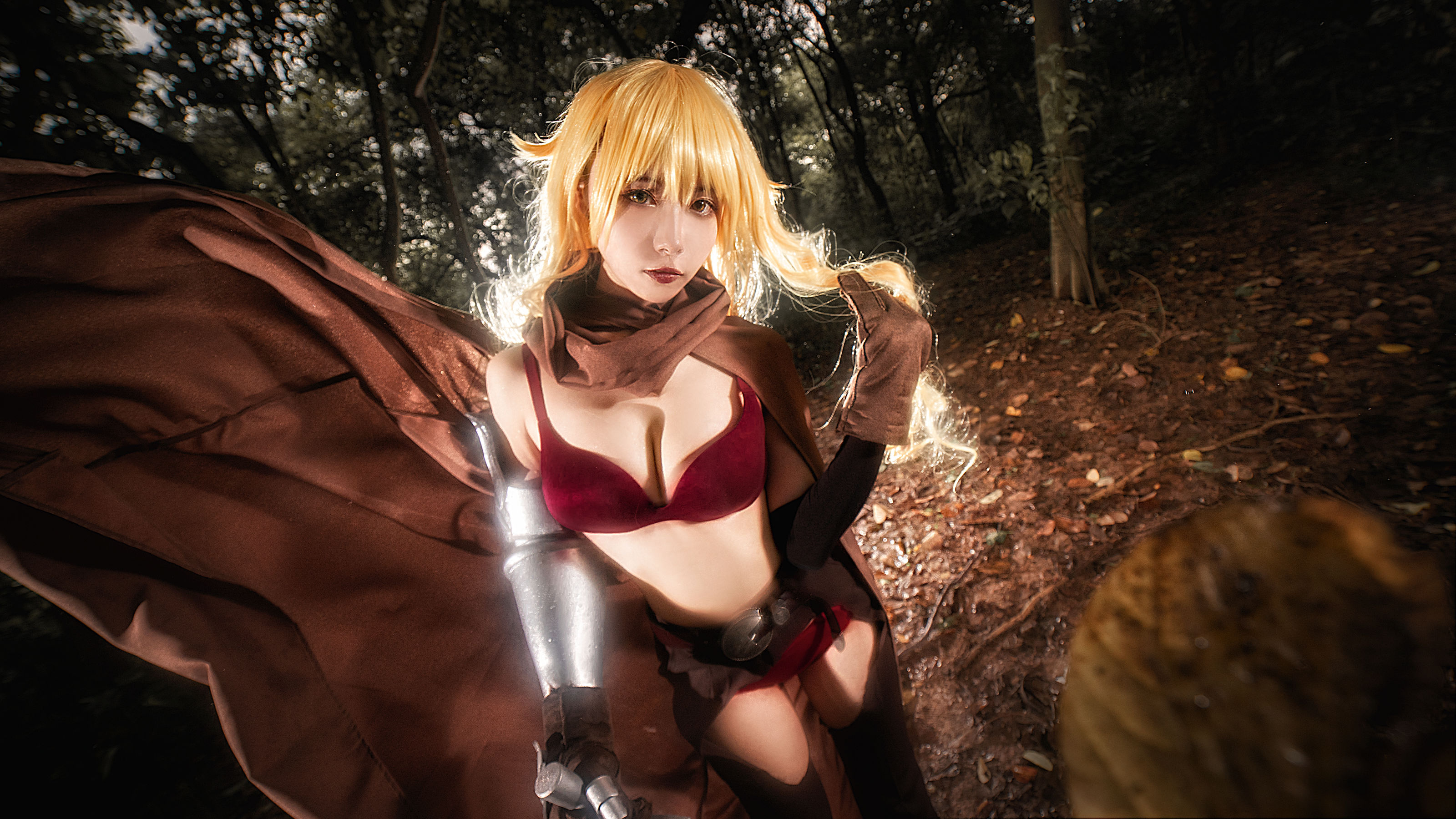 [福利COS] 微博妹子Momoko葵葵 - The Vagrant (薇薇安)