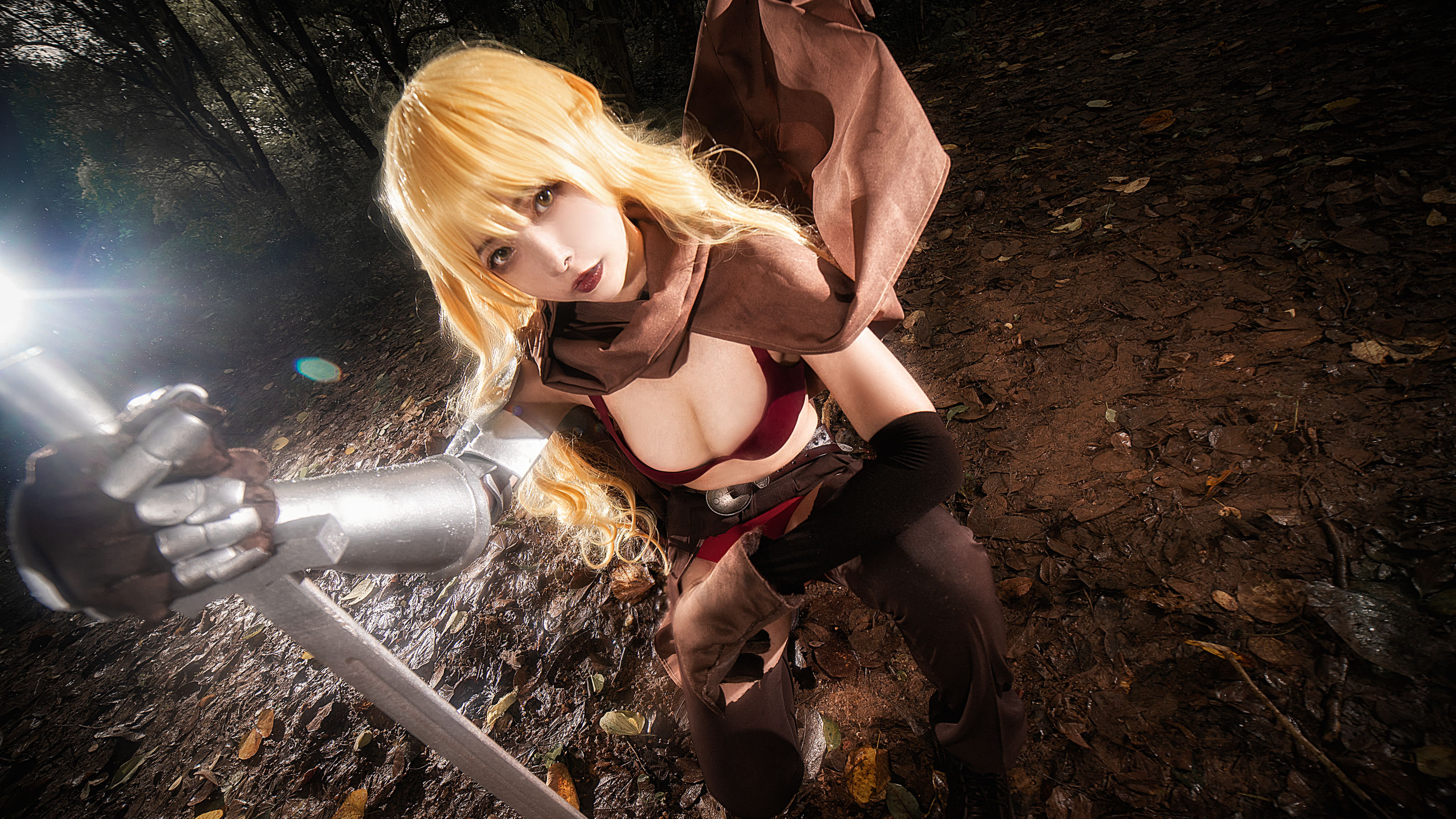 [福利COS] 微博妹子Momoko葵葵 - The Vagrant (薇薇安)