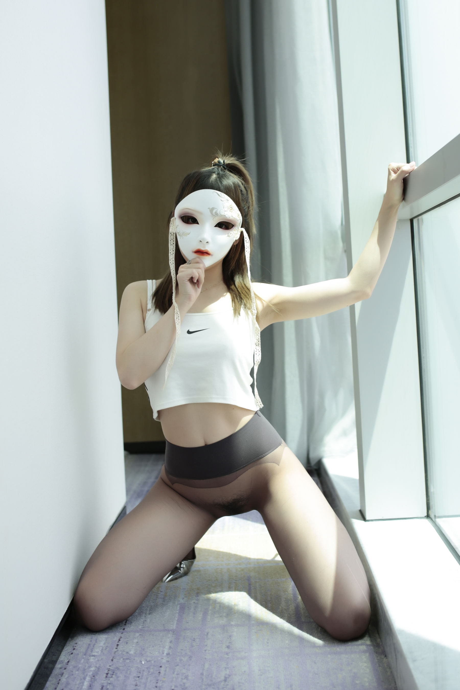 [福利COS] 斗鱼主播小女巫露娜 - 牛仔小裤裤