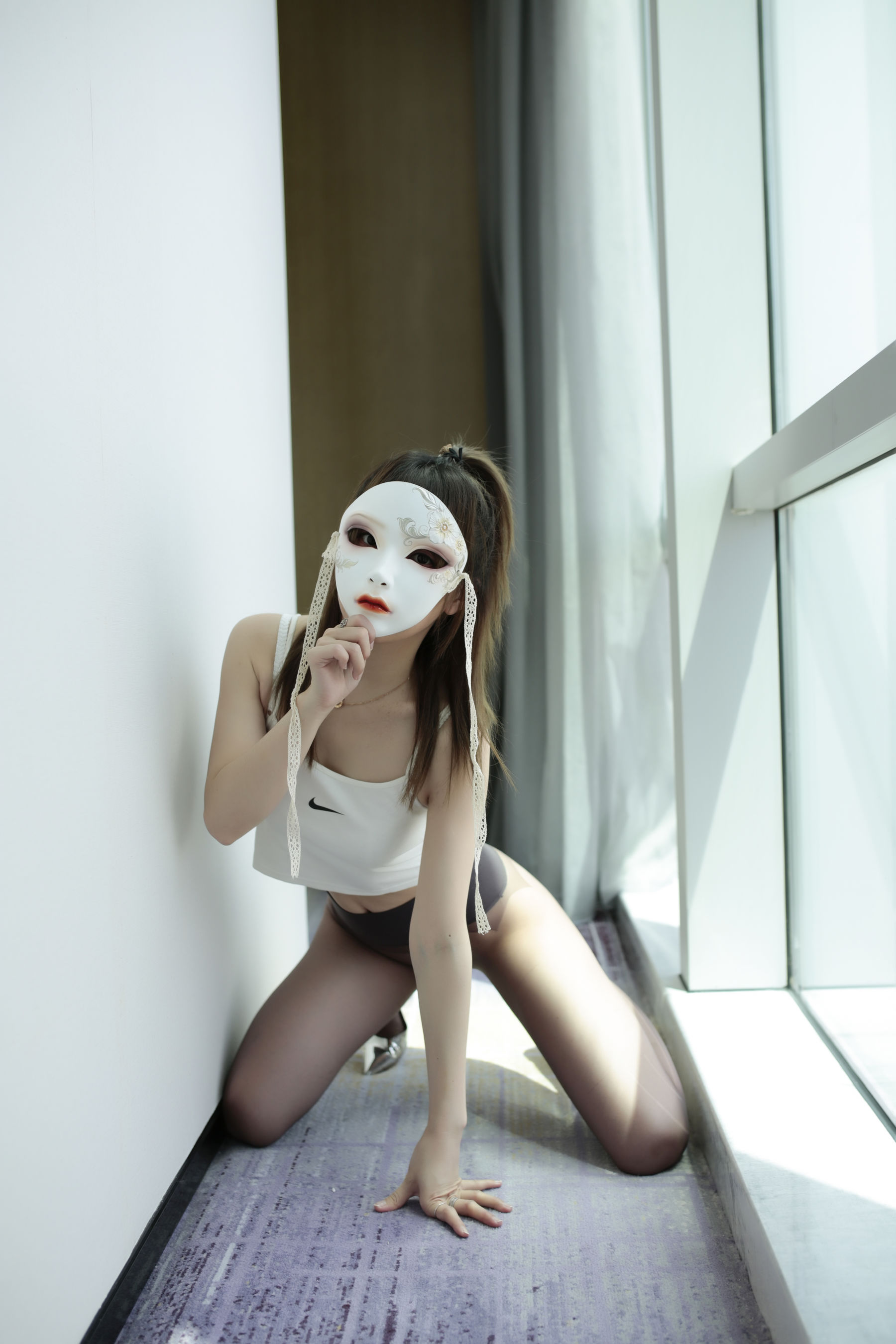 [福利COS] 斗鱼主播小女巫露娜 - 牛仔小裤裤