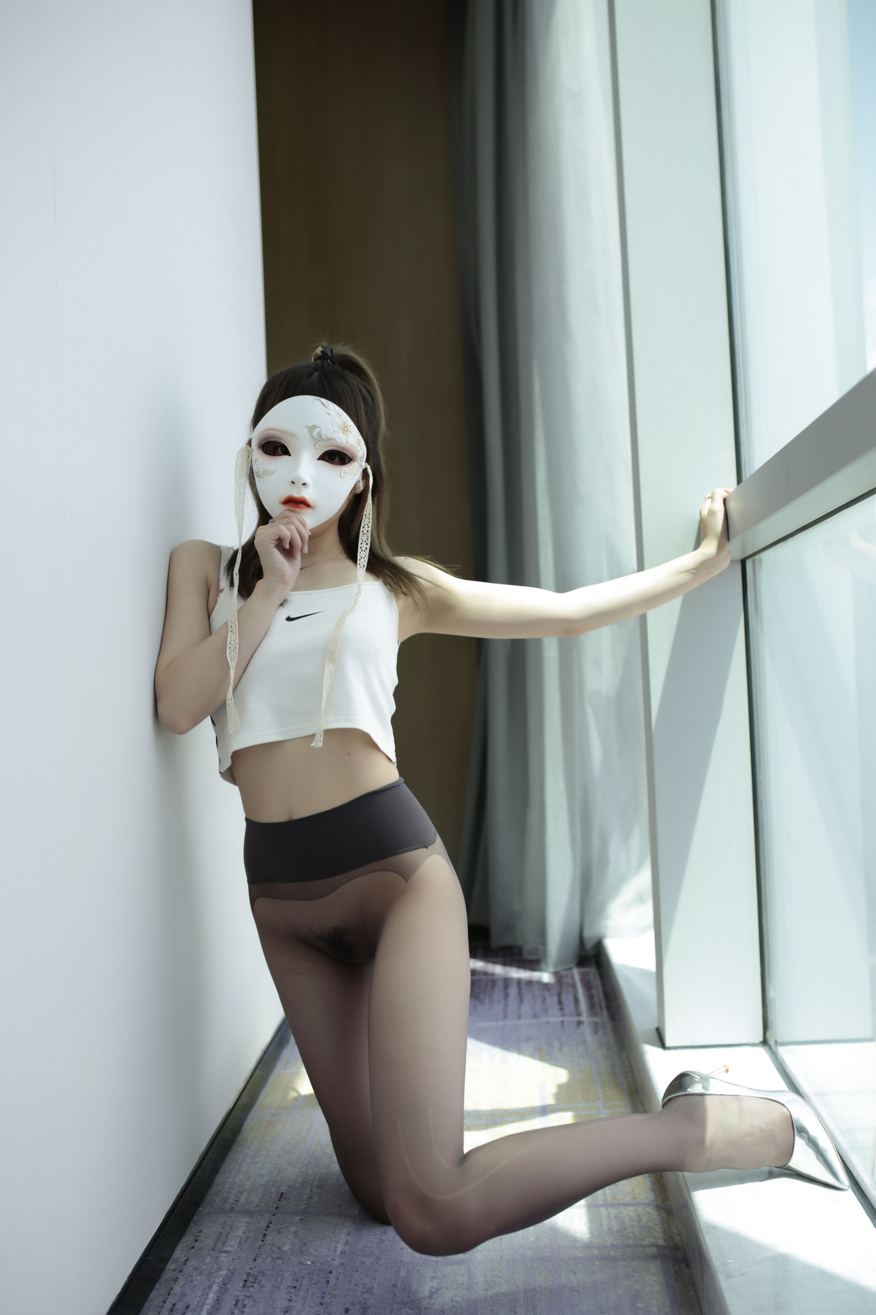 [福利COS] 斗鱼主播小女巫露娜 - 牛仔小裤裤