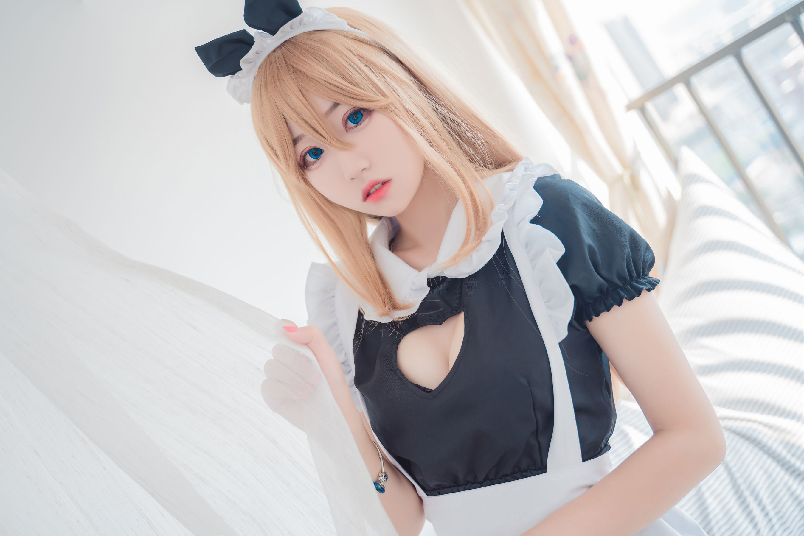 [福利COS] 猫君君MaoJun - 猫猫的女仆装