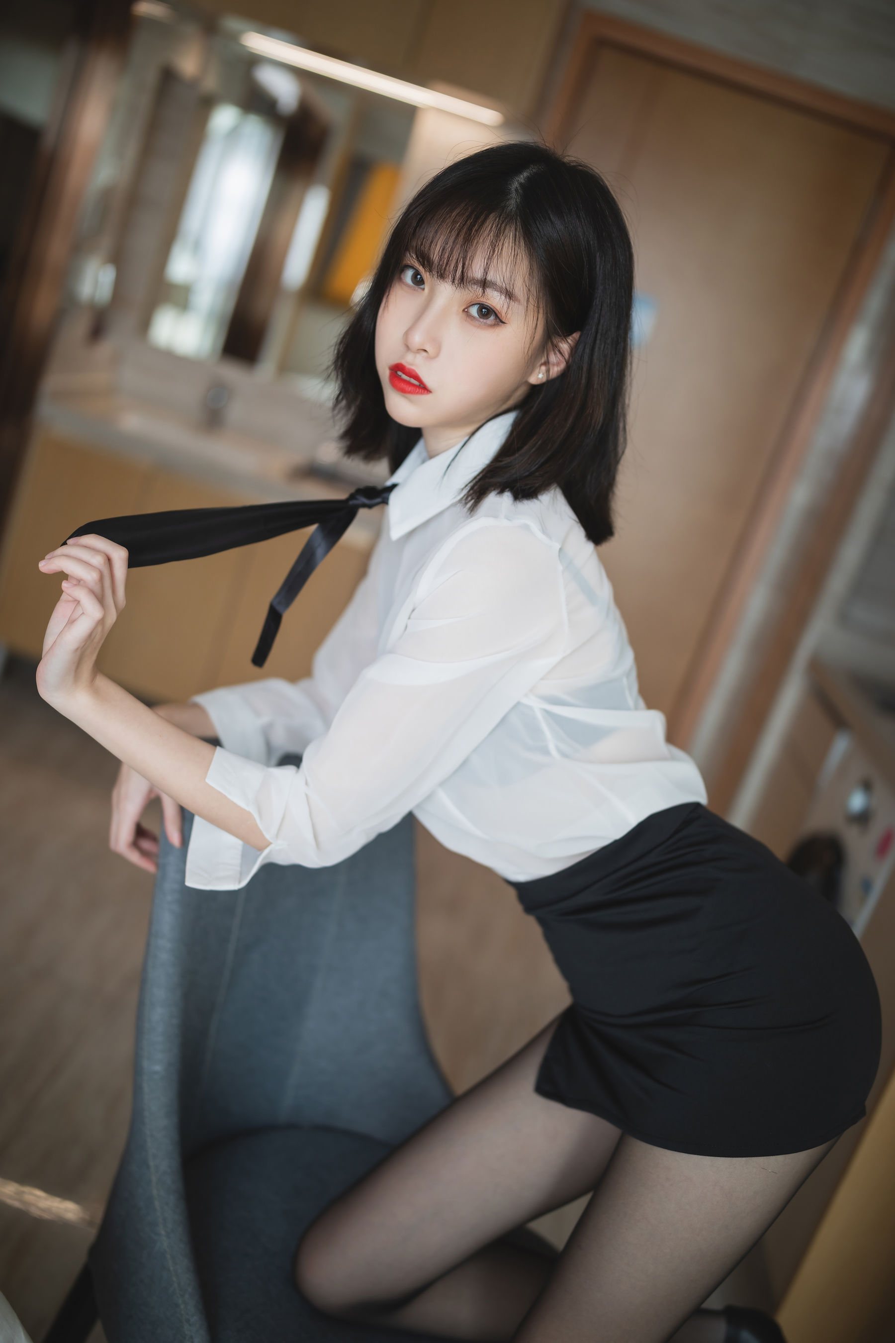 [福利COS] 许岚 - OL制服