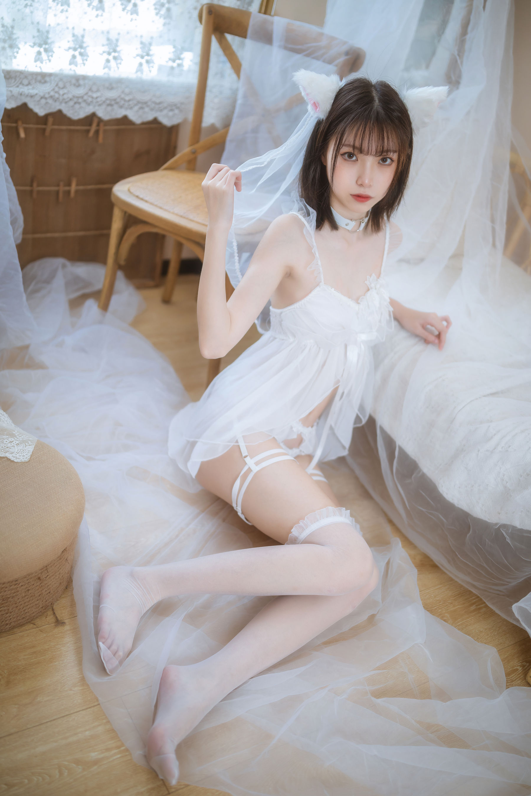 [福利COS] 许岚 - 少女白色裙