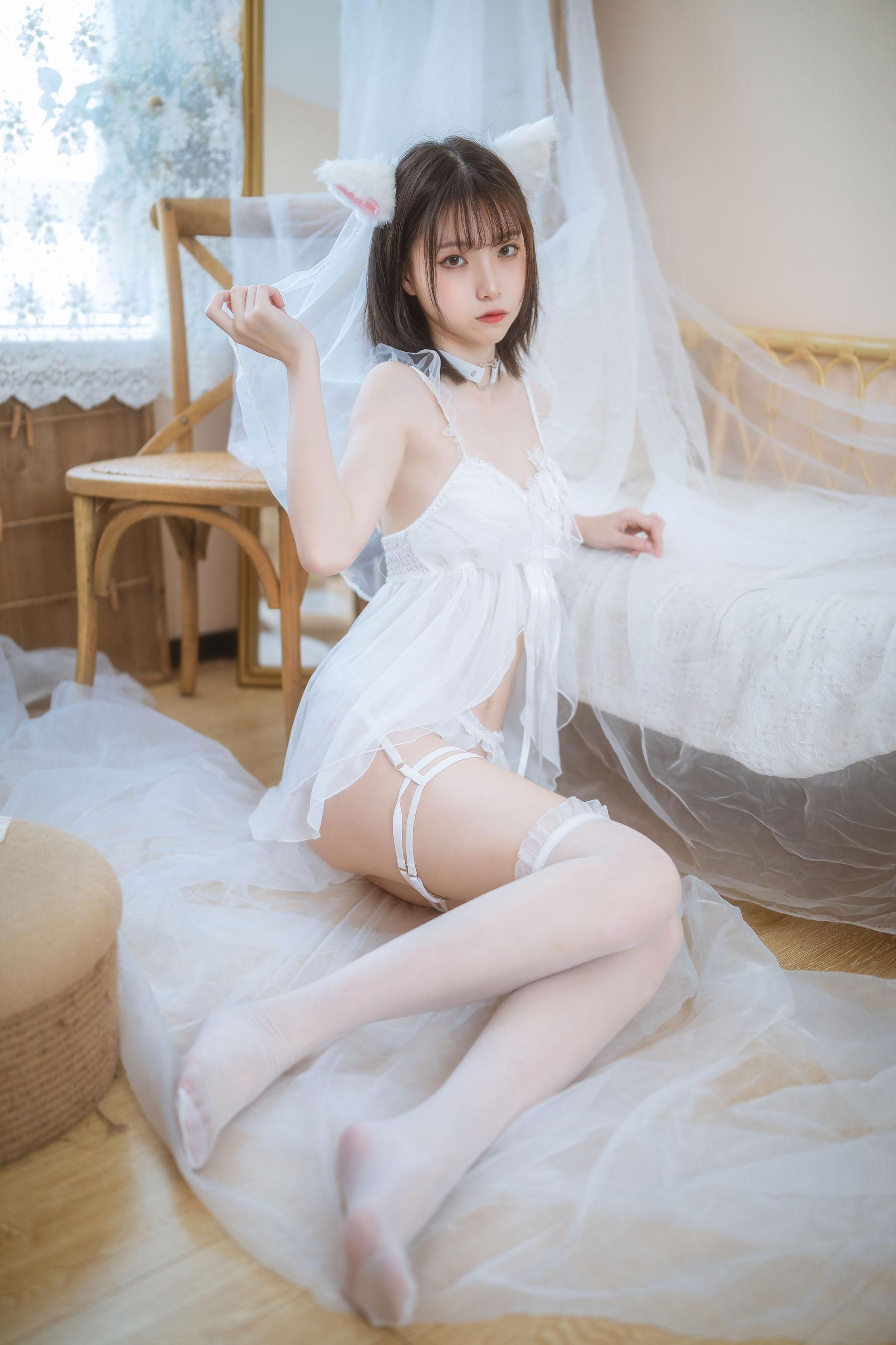 [福利COS] 许岚 - 少女白色裙