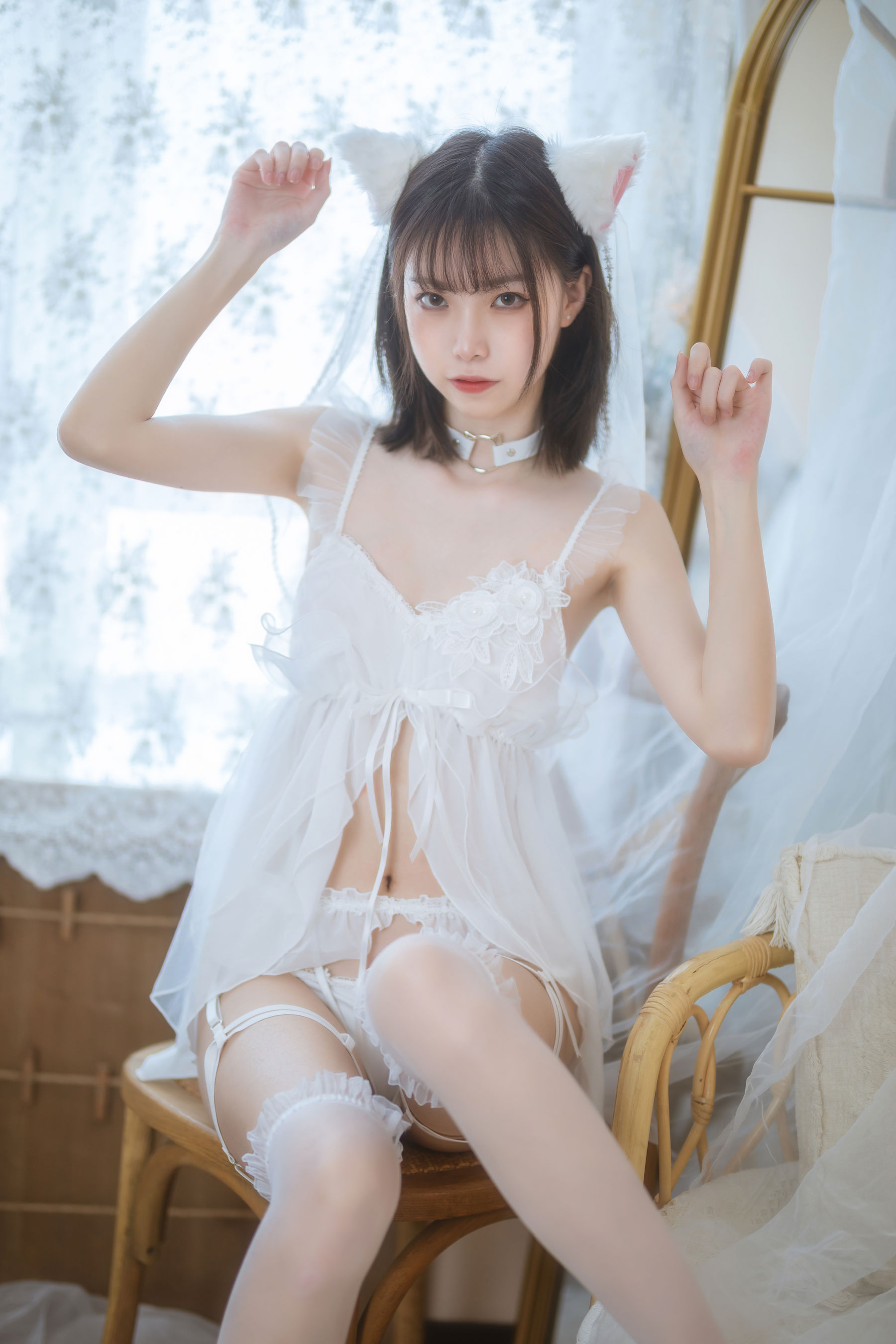 [福利COS] 许岚 - 少女白色裙