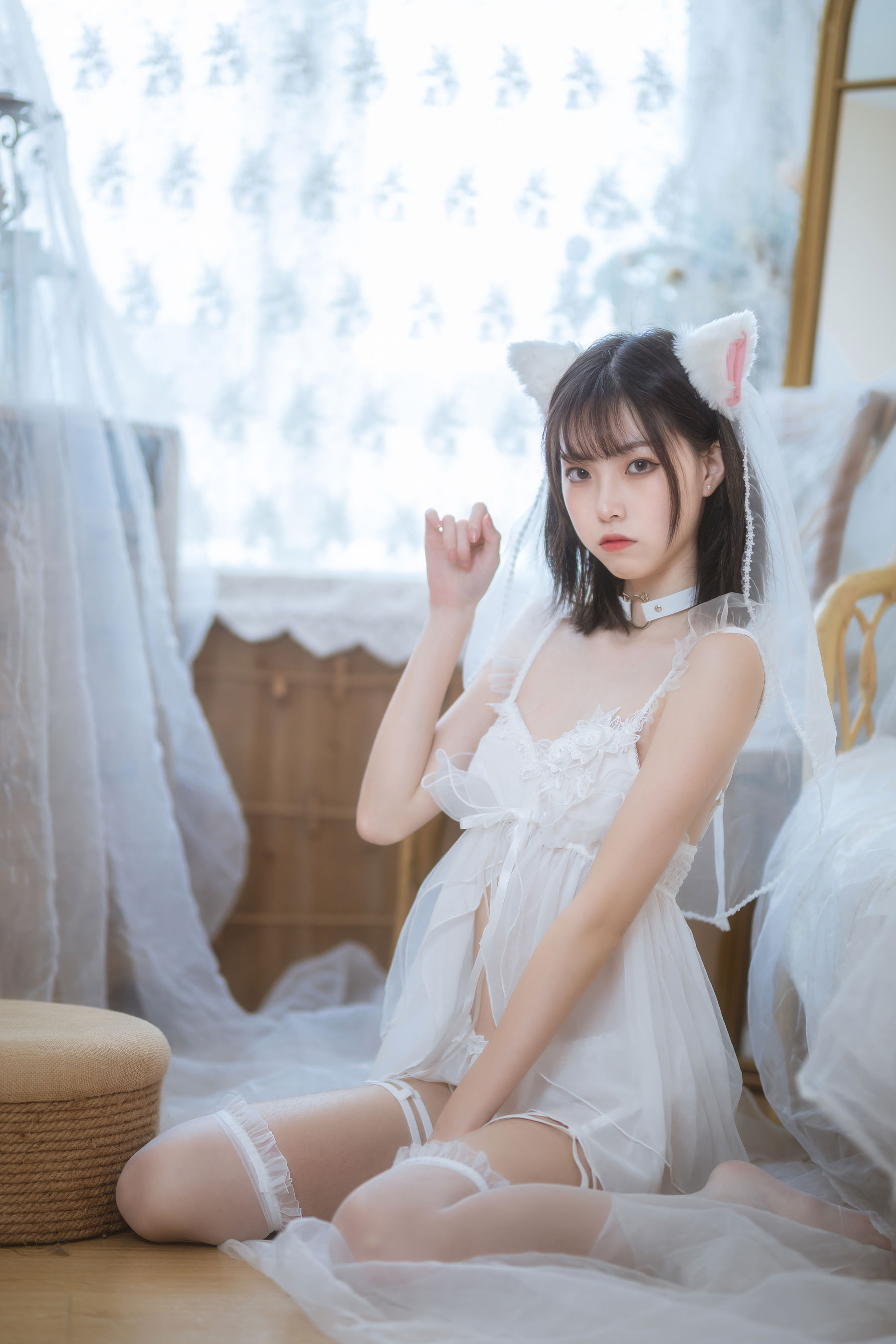 [福利COS] 许岚 - 少女白色裙