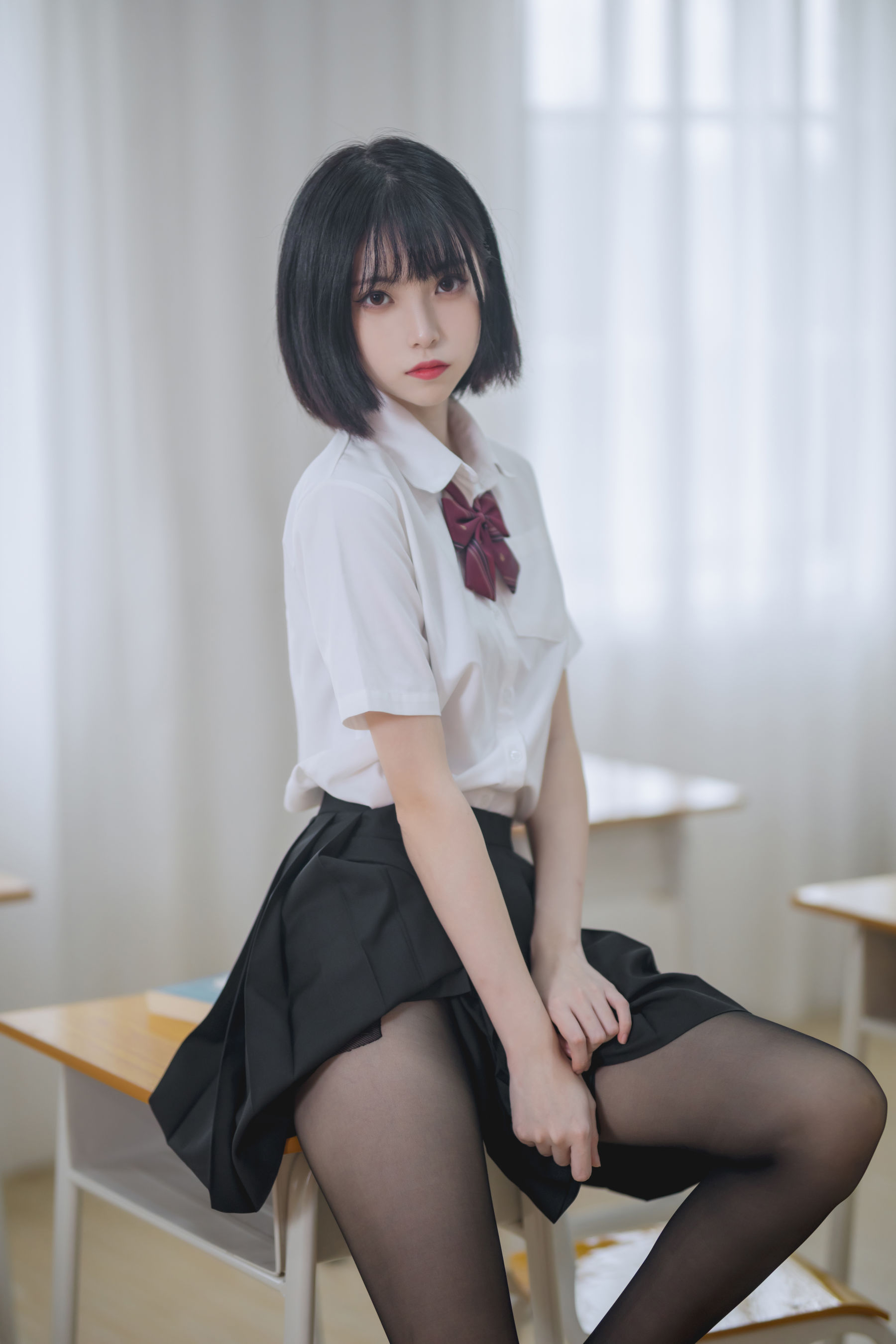 [福利COS] 许岚 - 教室jk黑丝