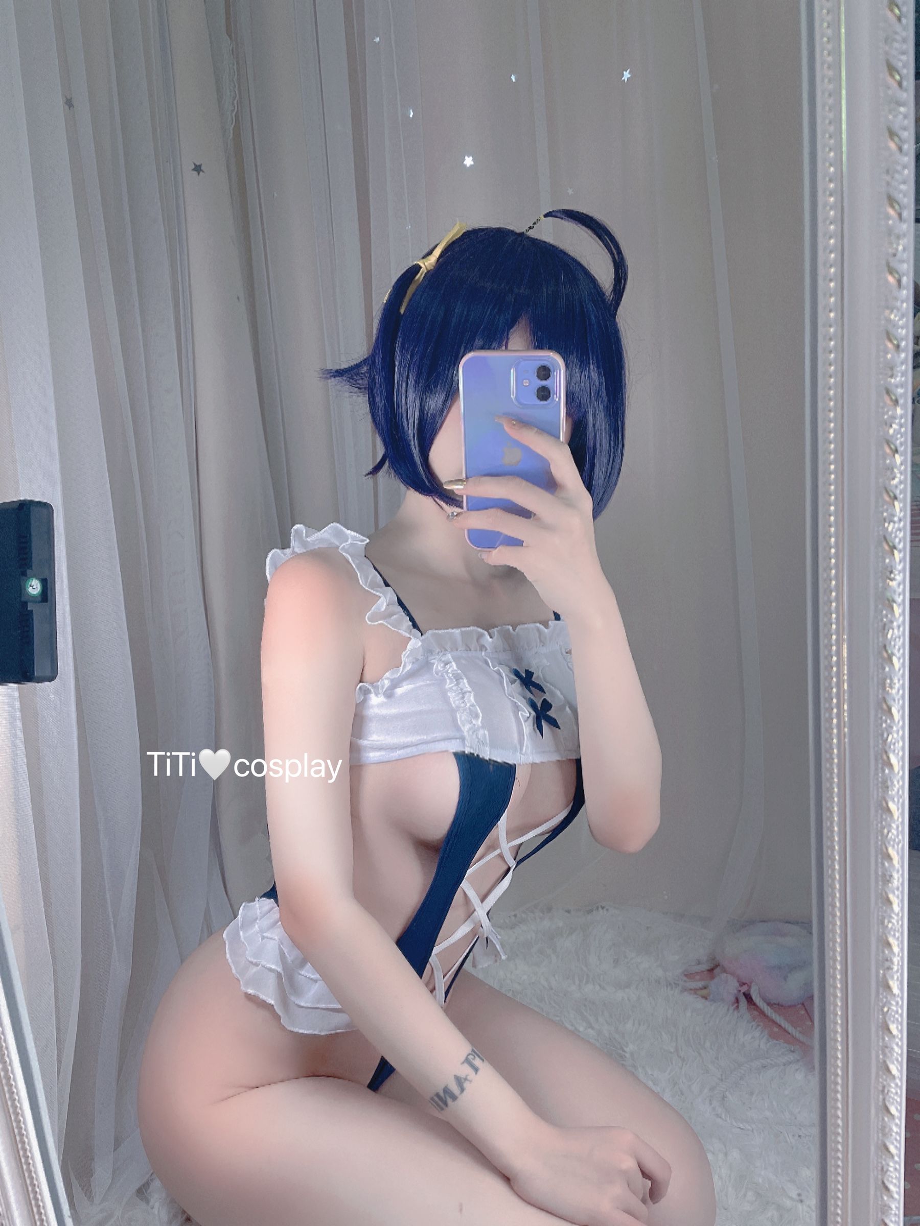 [福利COS] 钛合金大粑粑 - 女仆自拍
