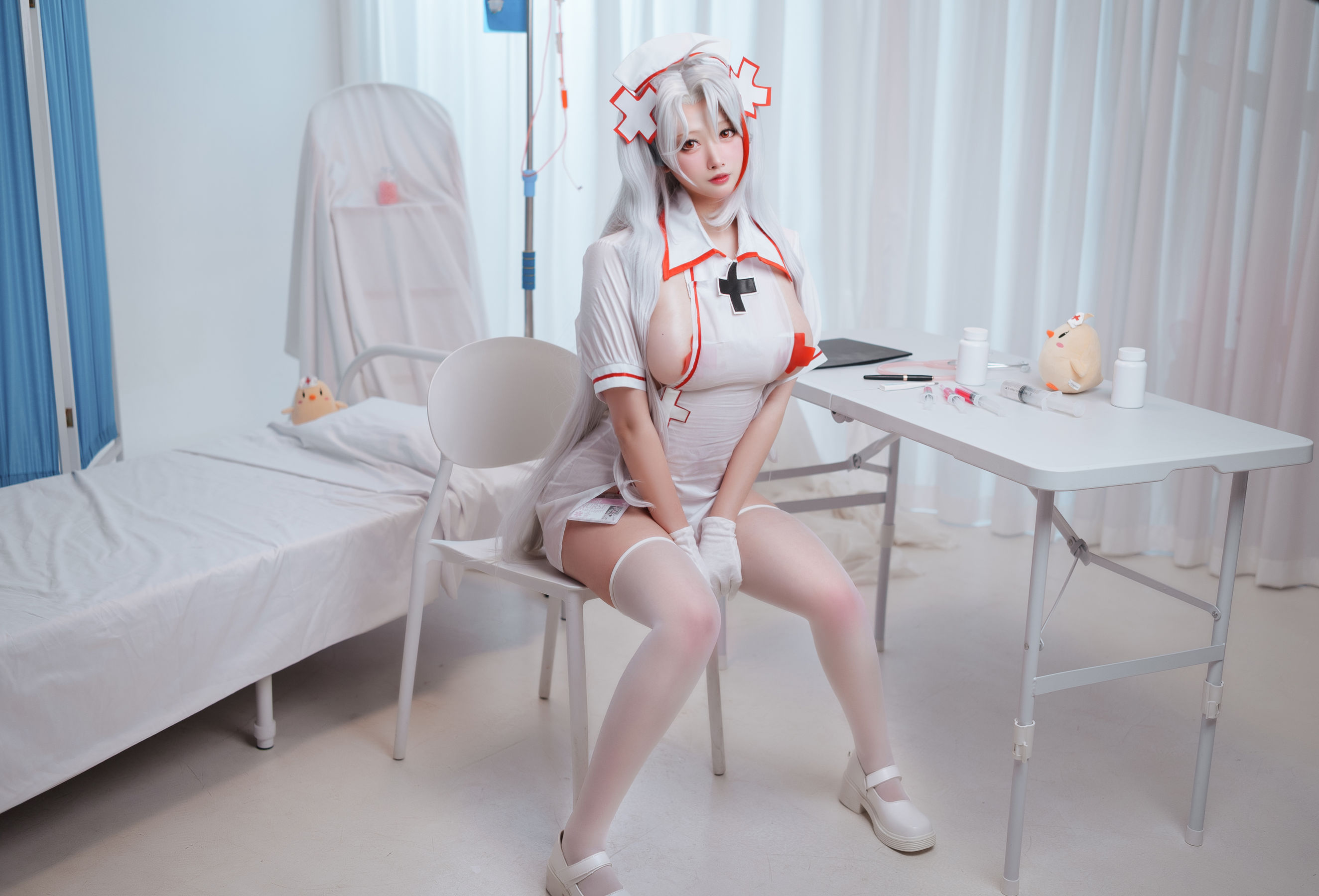 [福利COS] 高颜值coser念念_D - 欧根护士