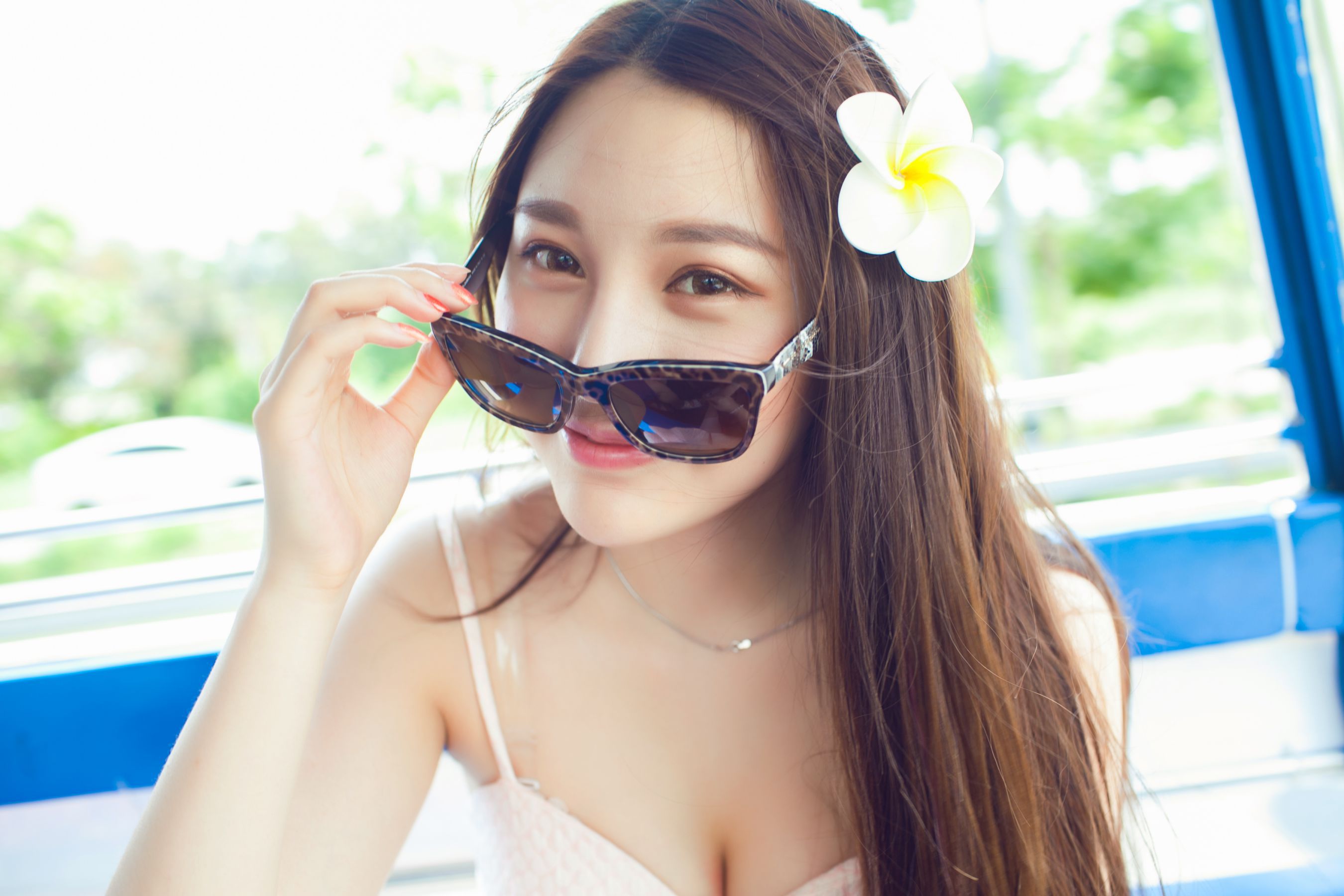 刘奕宁Lynn《甜美！娇嫩的花蕊》 [TGOD推女神] 写真集