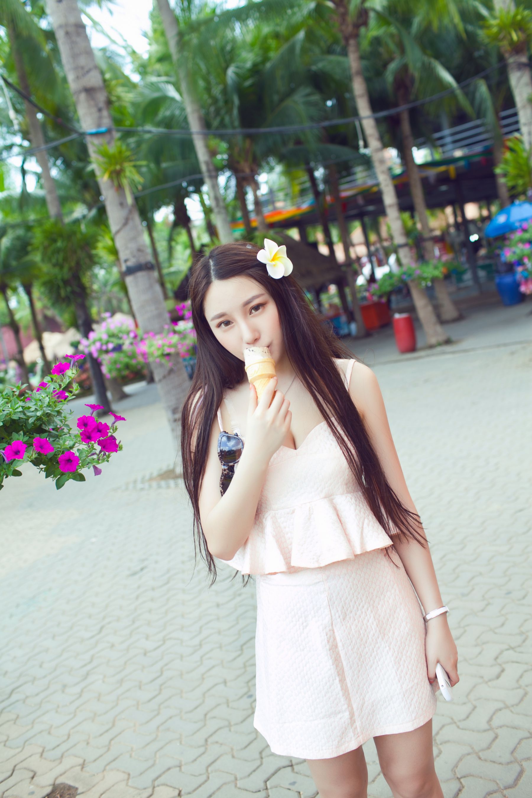 刘奕宁Lynn《甜美！娇嫩的花蕊》 [TGOD推女神] 写真集