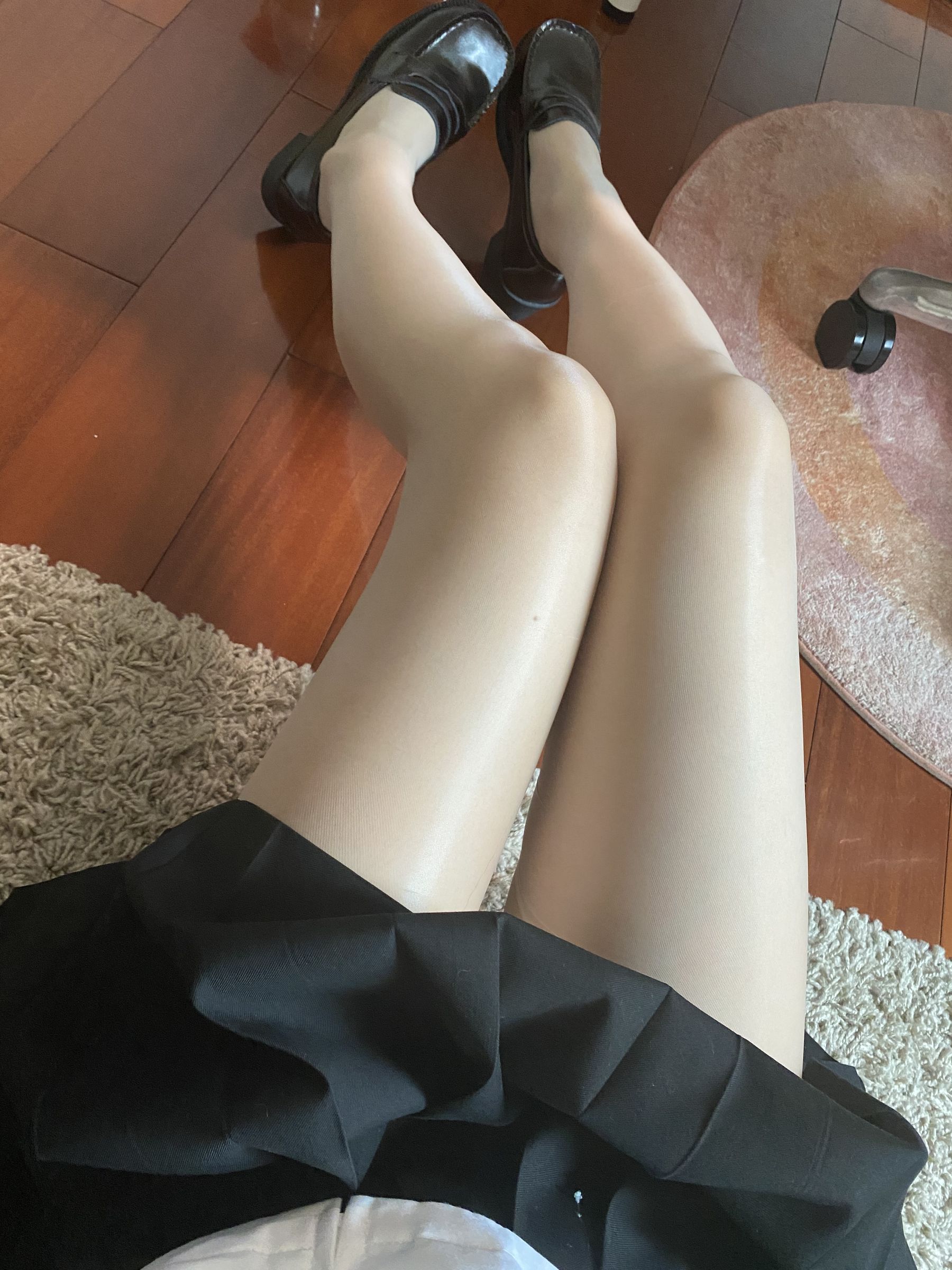 [福利COS] 51酱 - 油光袜