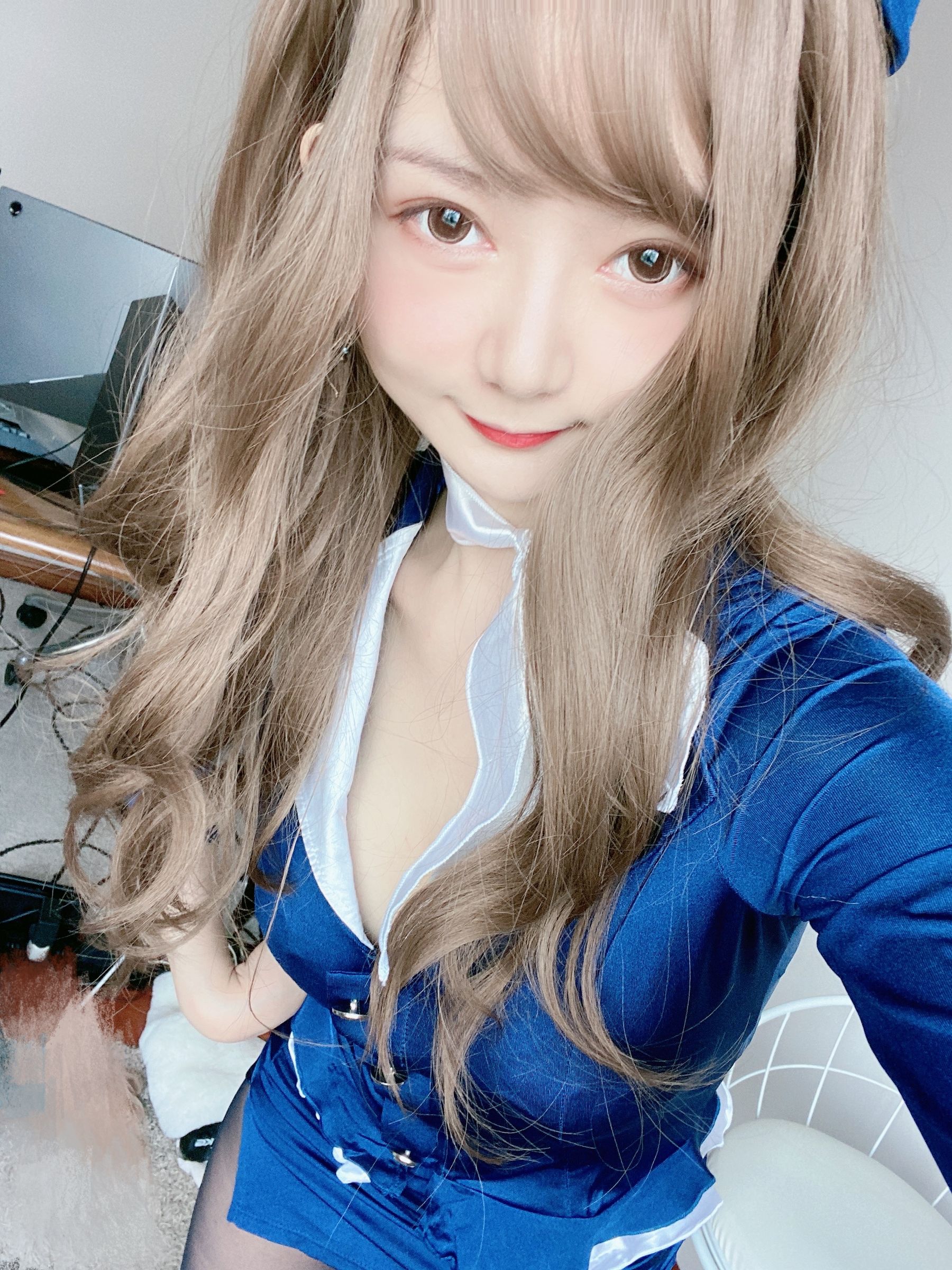 [福利COS] 51酱 - 蓝色制服装