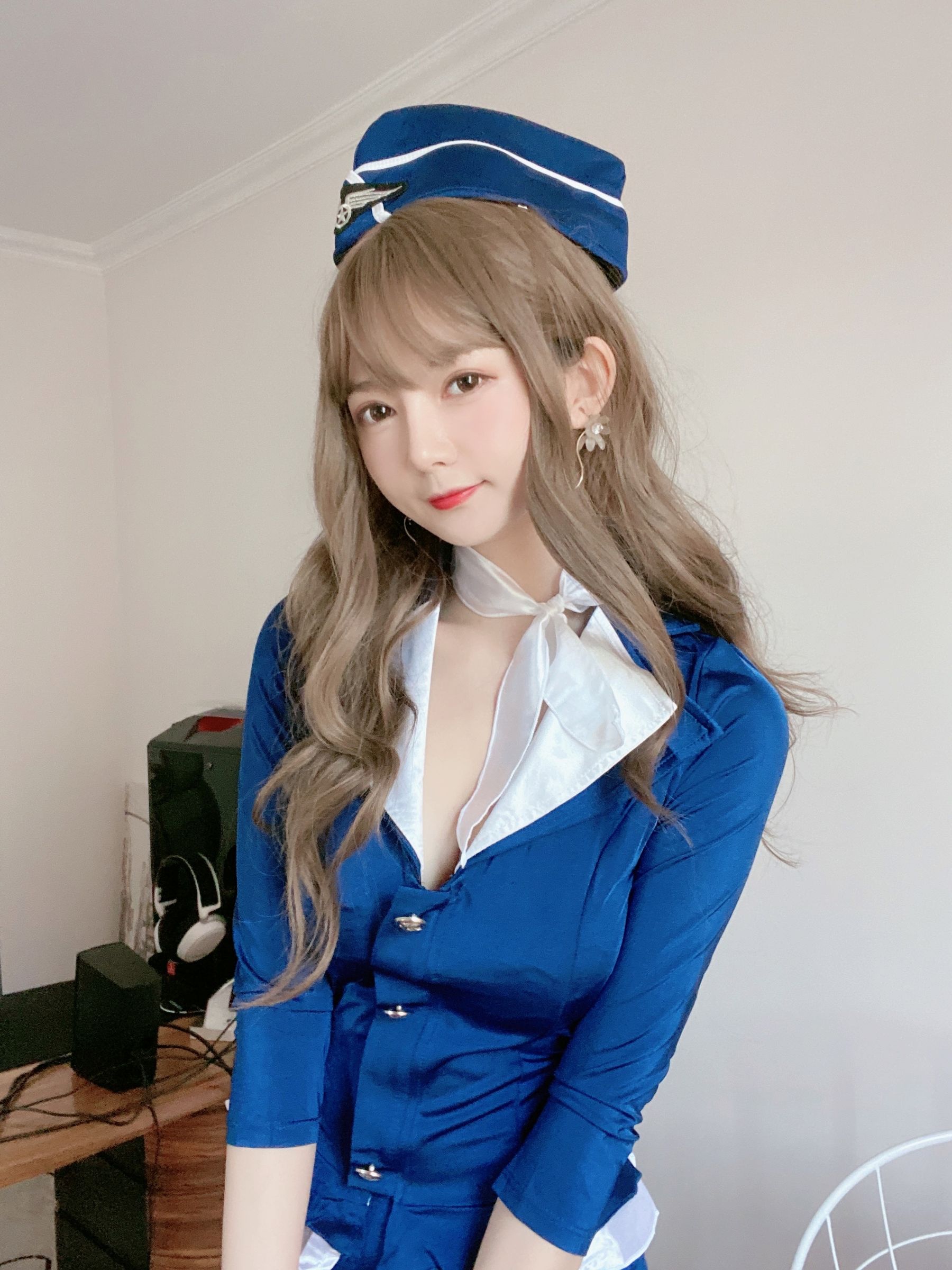 [福利COS] 51酱 - 蓝色制服装