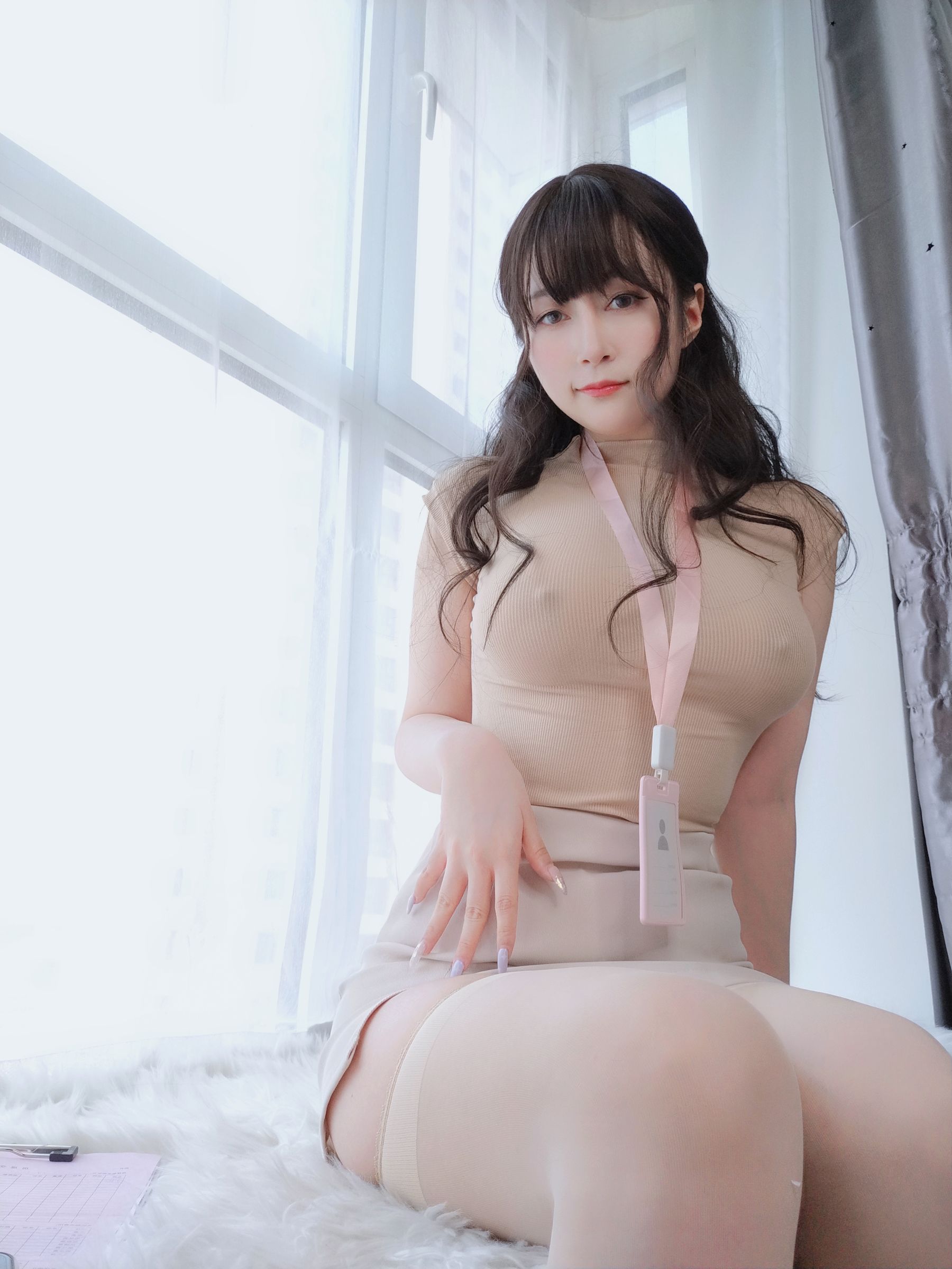 [福利COS] Coser小姐姐白银 - 仕事中の後輩