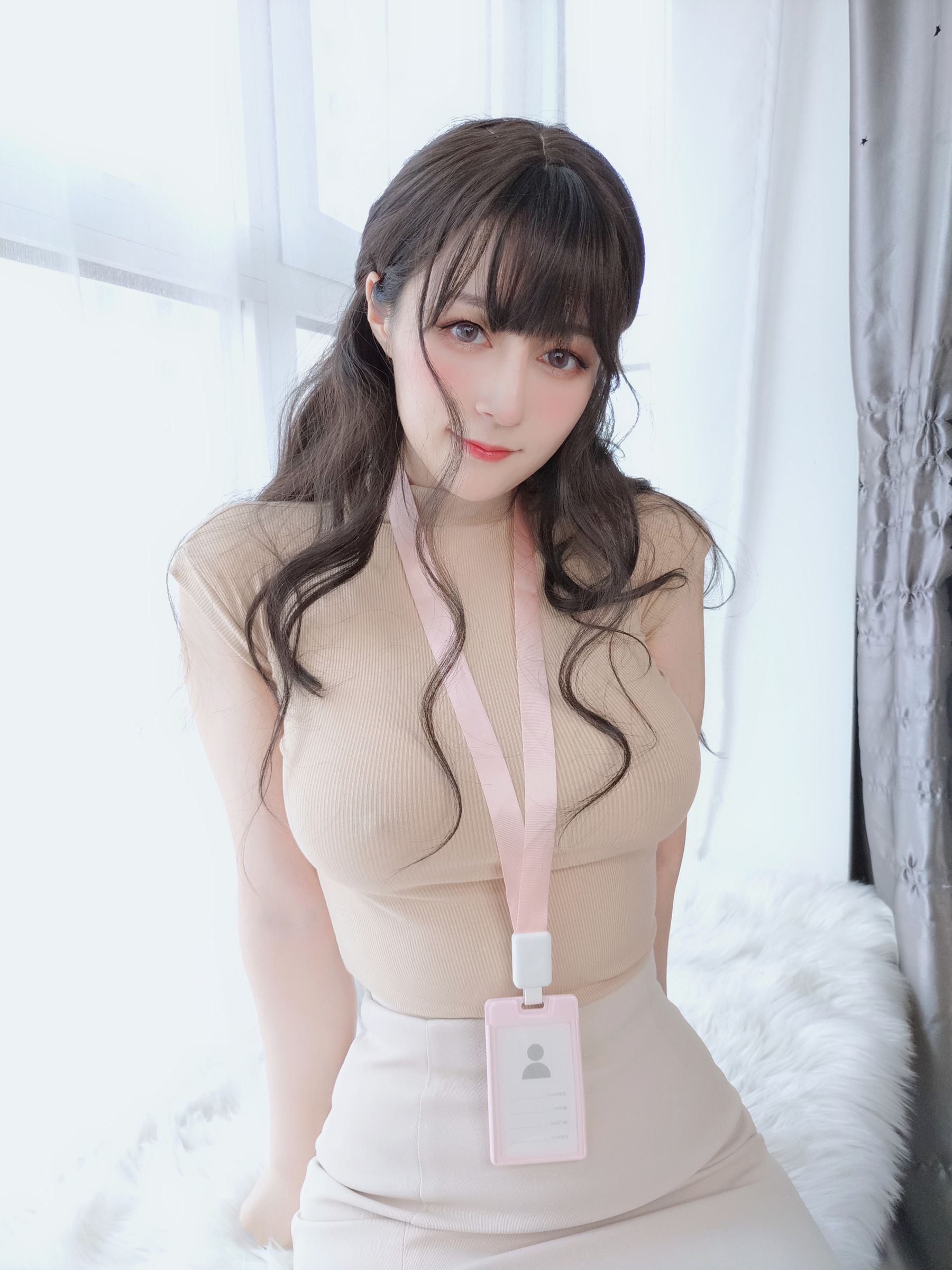 [福利COS] Coser小姐姐白银 - 会社の後輩