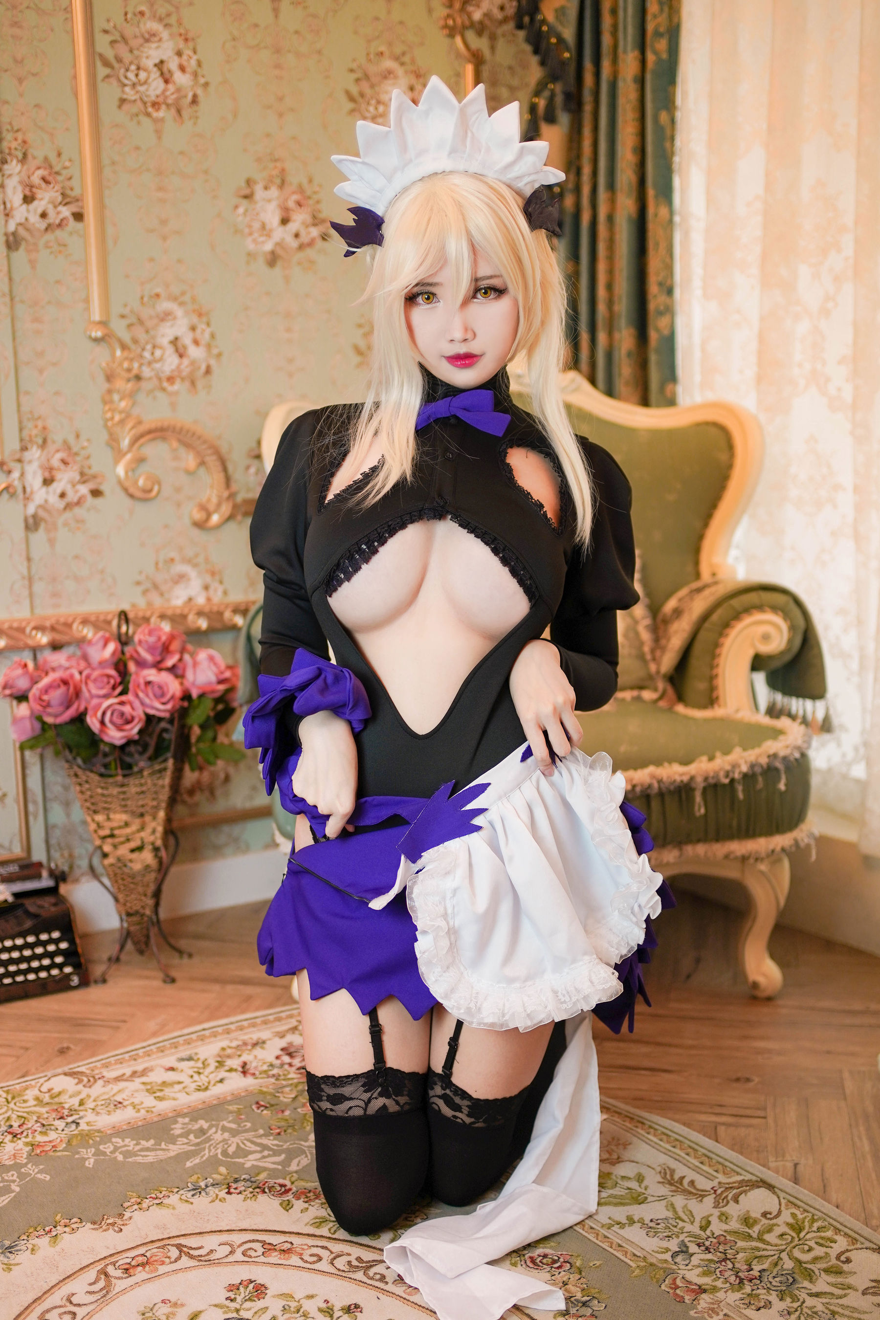 [福利COS] Coser萱-KaYa - 泳装阿尔托莉雅女仆