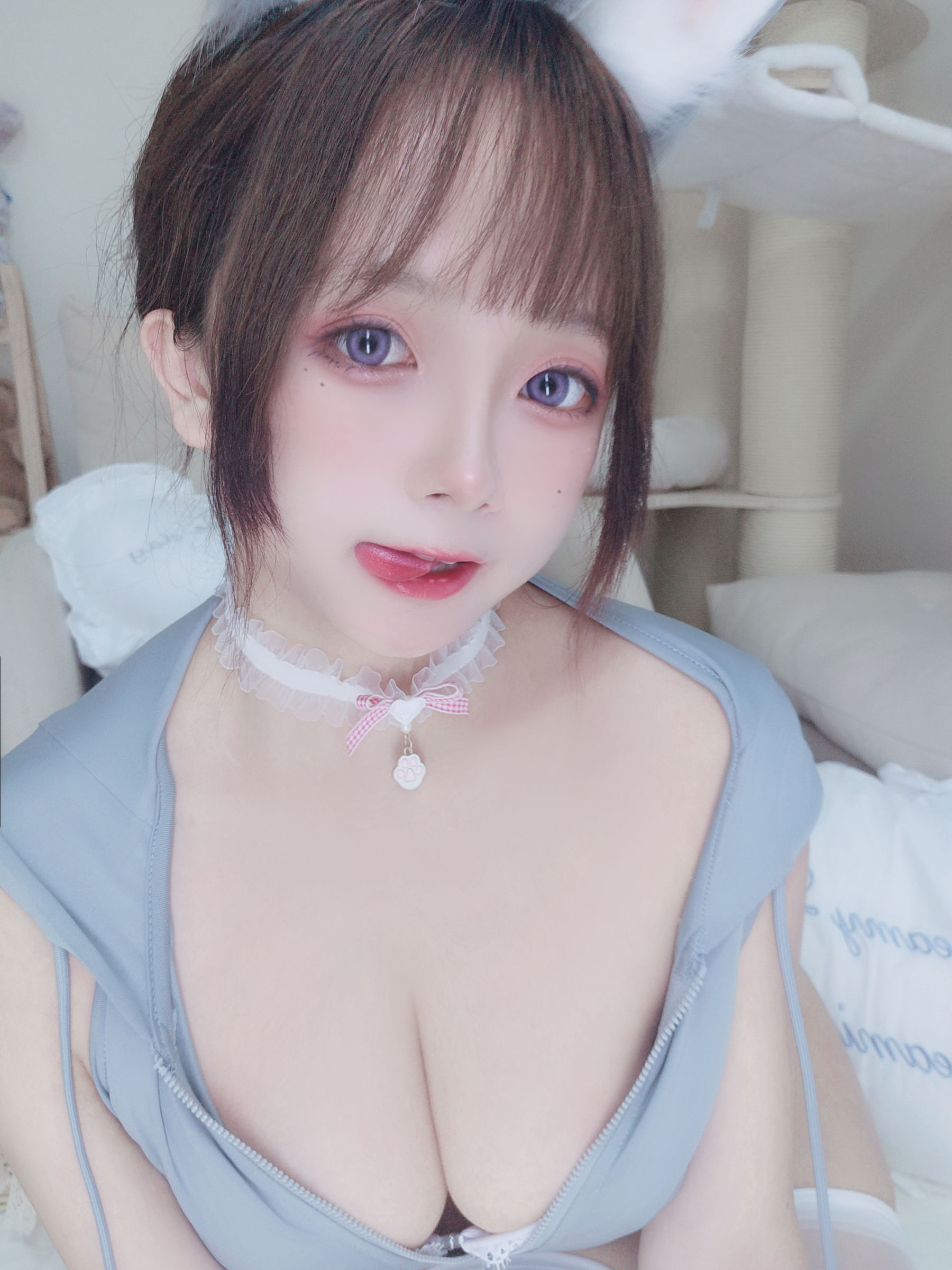 [福利COS] Cosplay日奈娇 - 兔兔卫衣