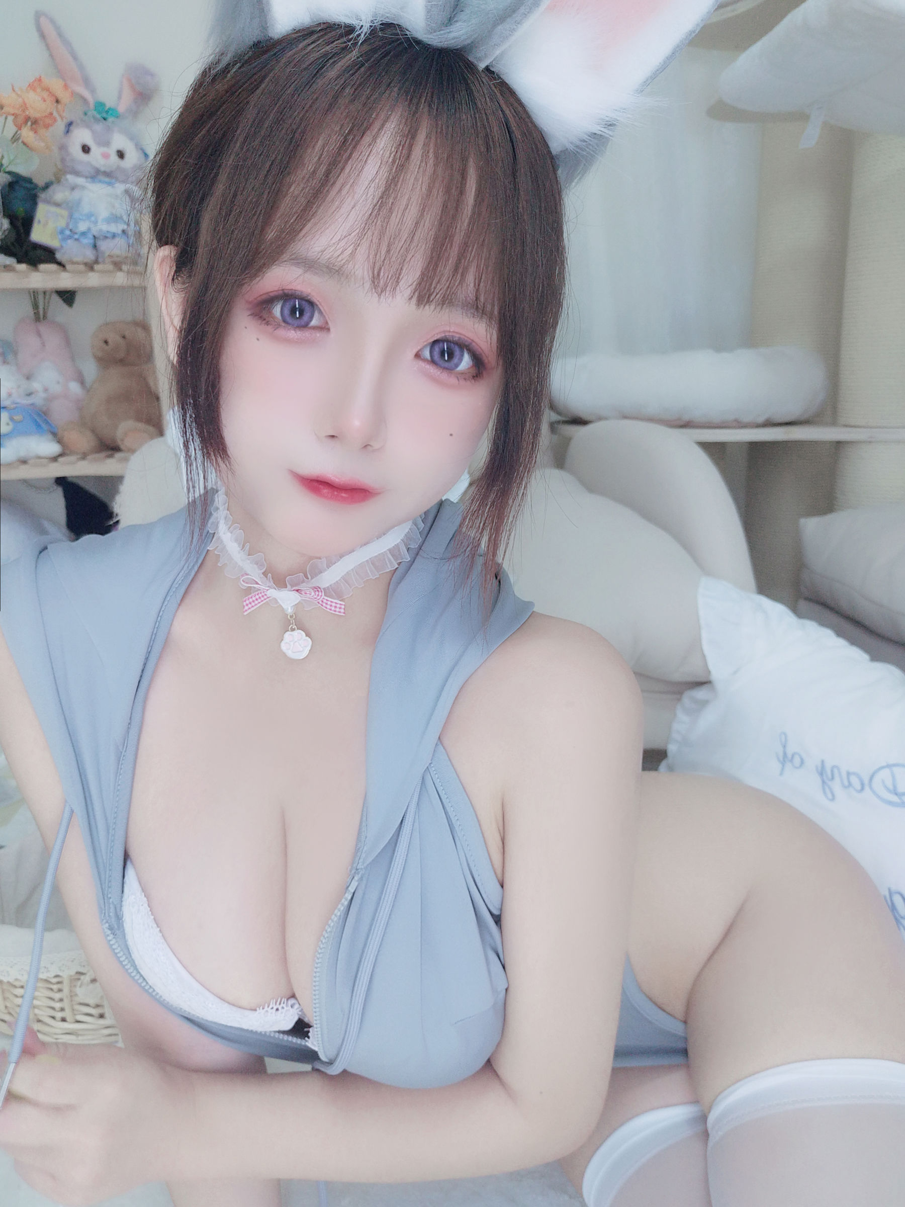 [福利COS] Cosplay日奈娇 - 兔兔卫衣