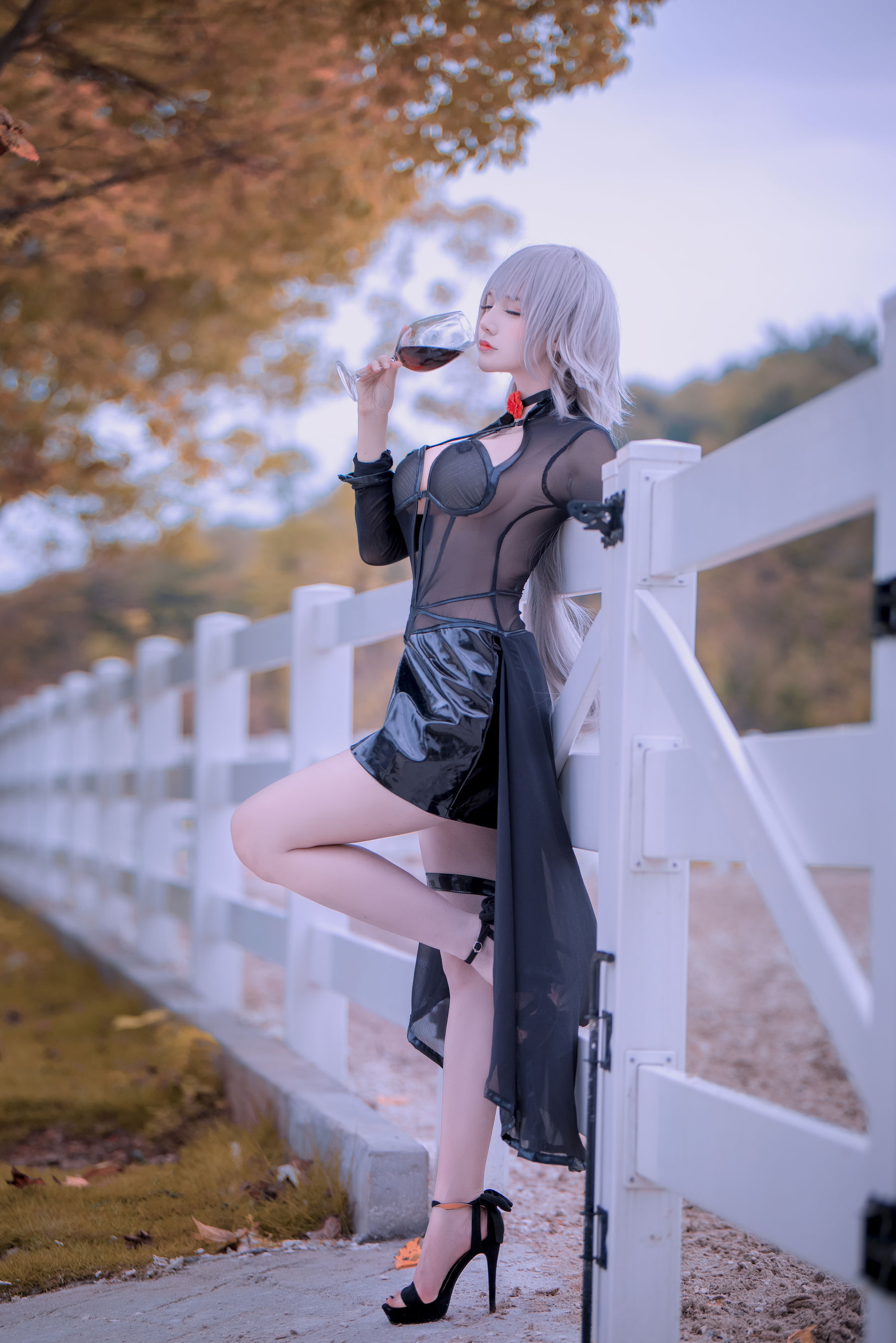 [福利COS] COS妹子仙九Airi - 黑贞马会