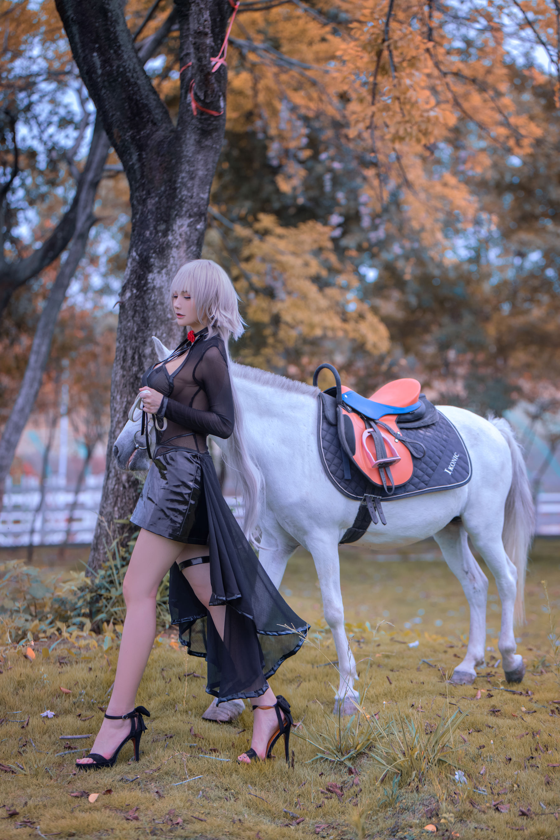 [福利COS] COS妹子仙九Airi - 黑贞马会