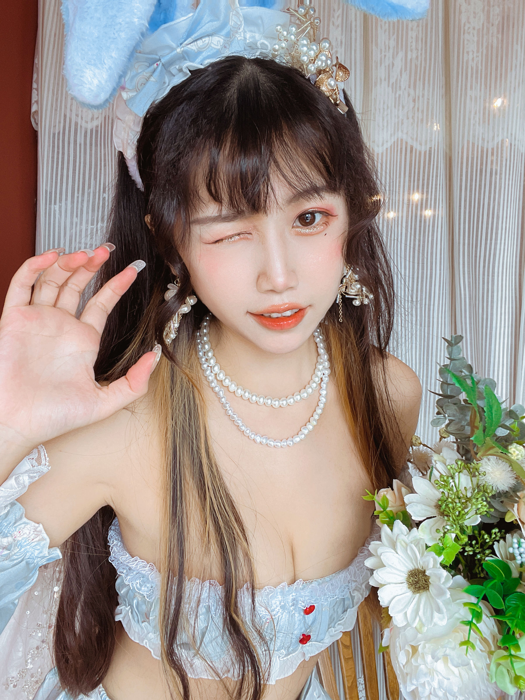 [福利COS] 微博人气Coser不呆猫 - 兔子女友