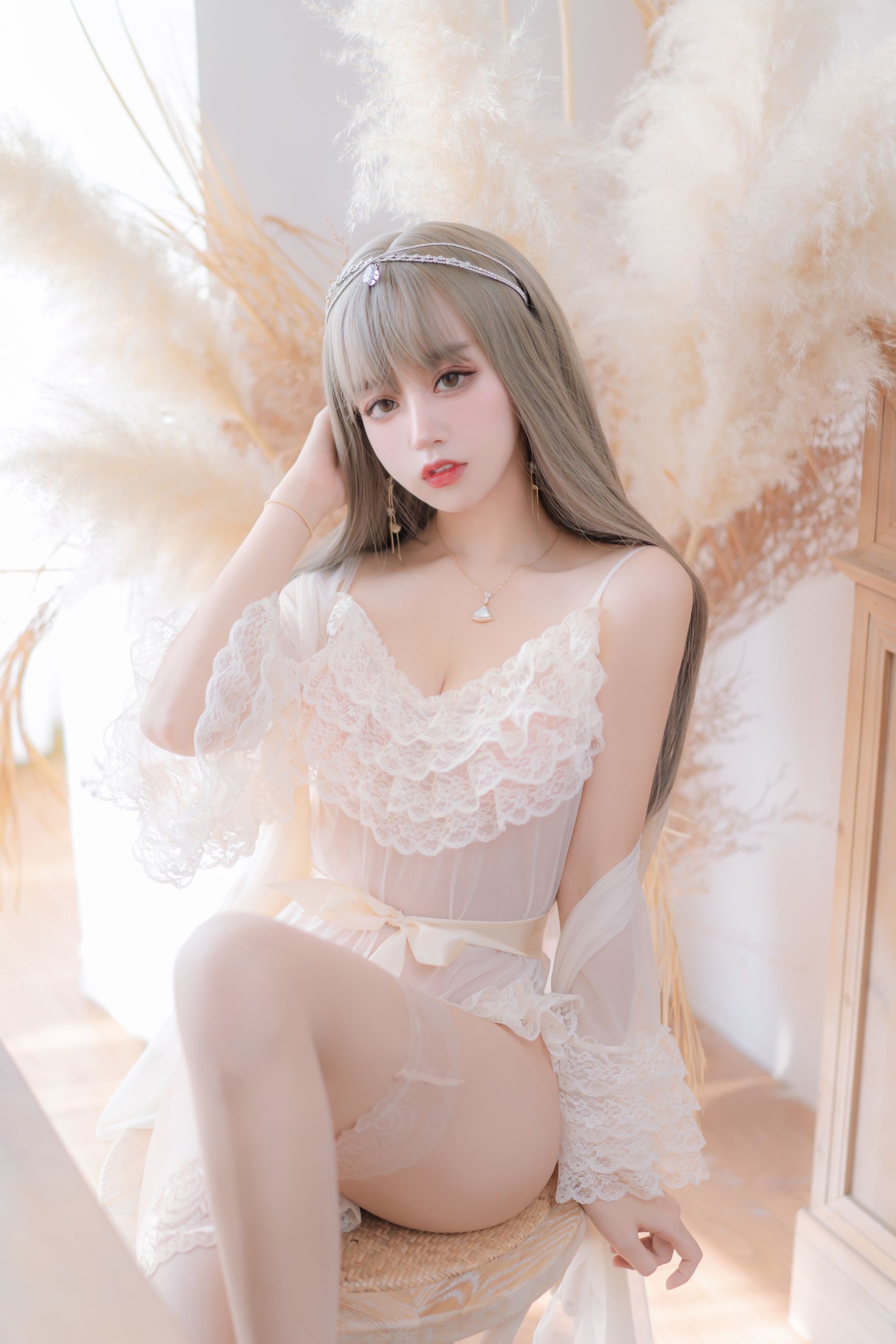 [福利COS] 斗鱼米线线sama写真 - 凡尔赛公主