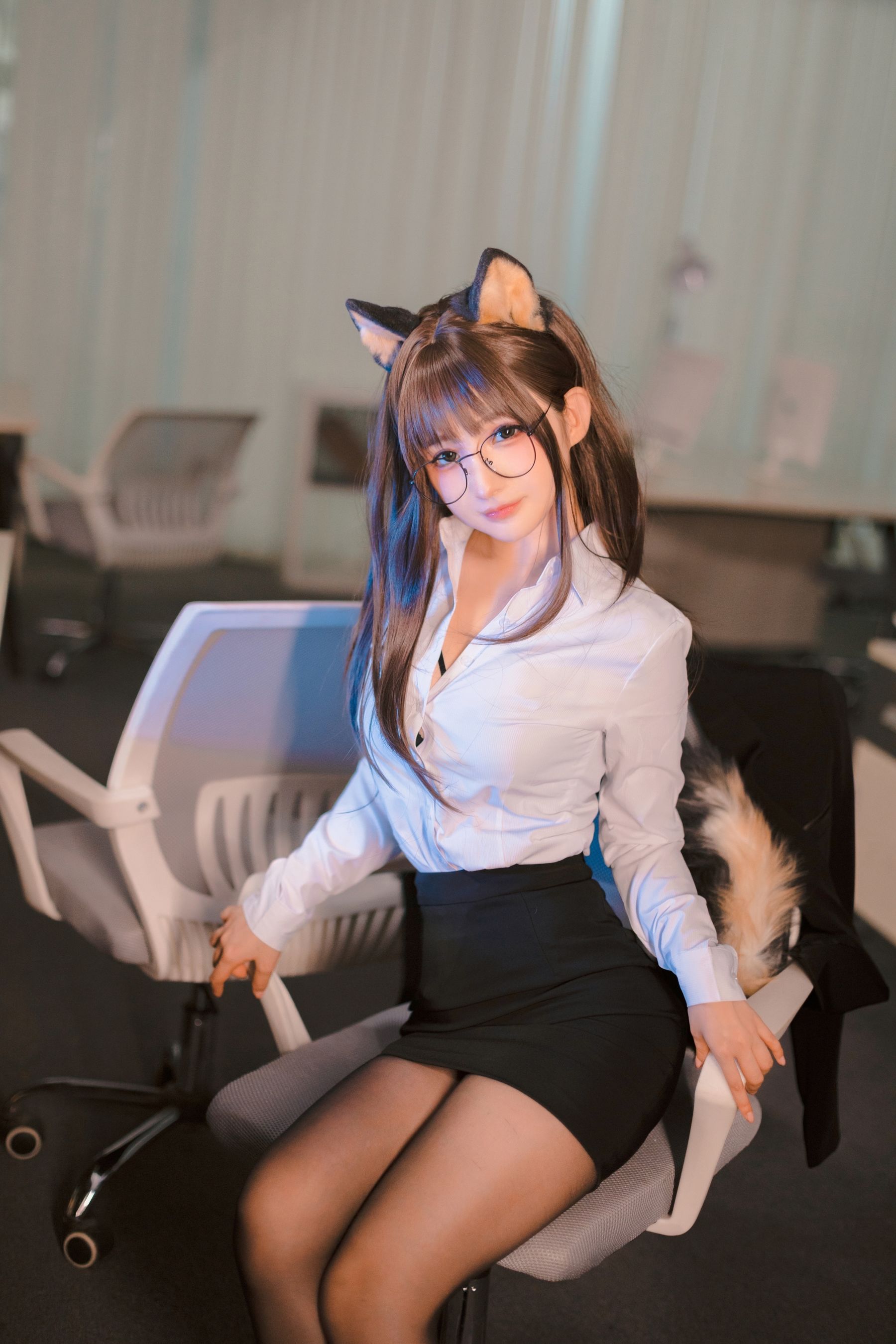 [福利COS] 桜井宁宁 - 柴犬OL
