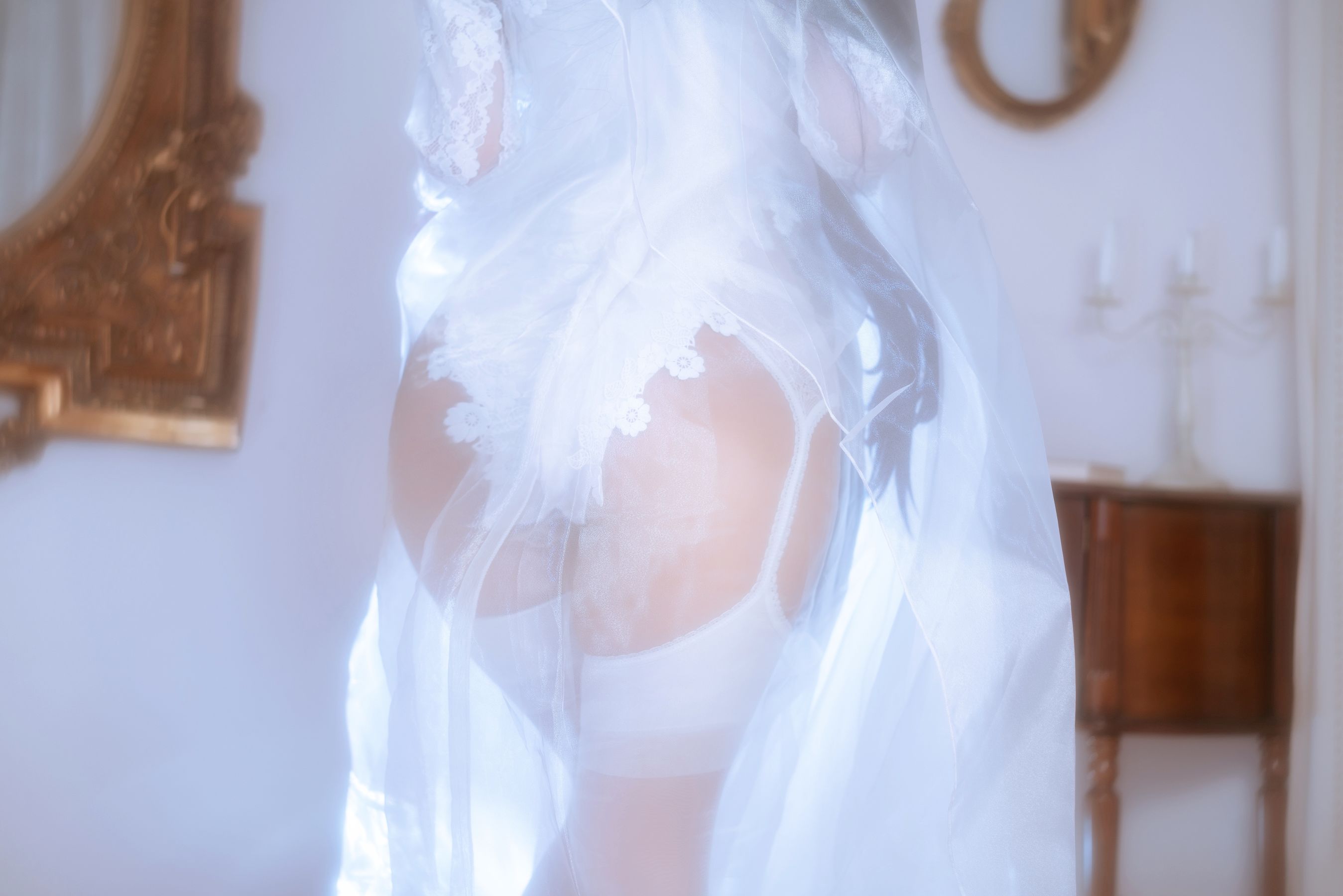 [福利COS] 白嫩美少女鬼畜瑶 - 婚纱