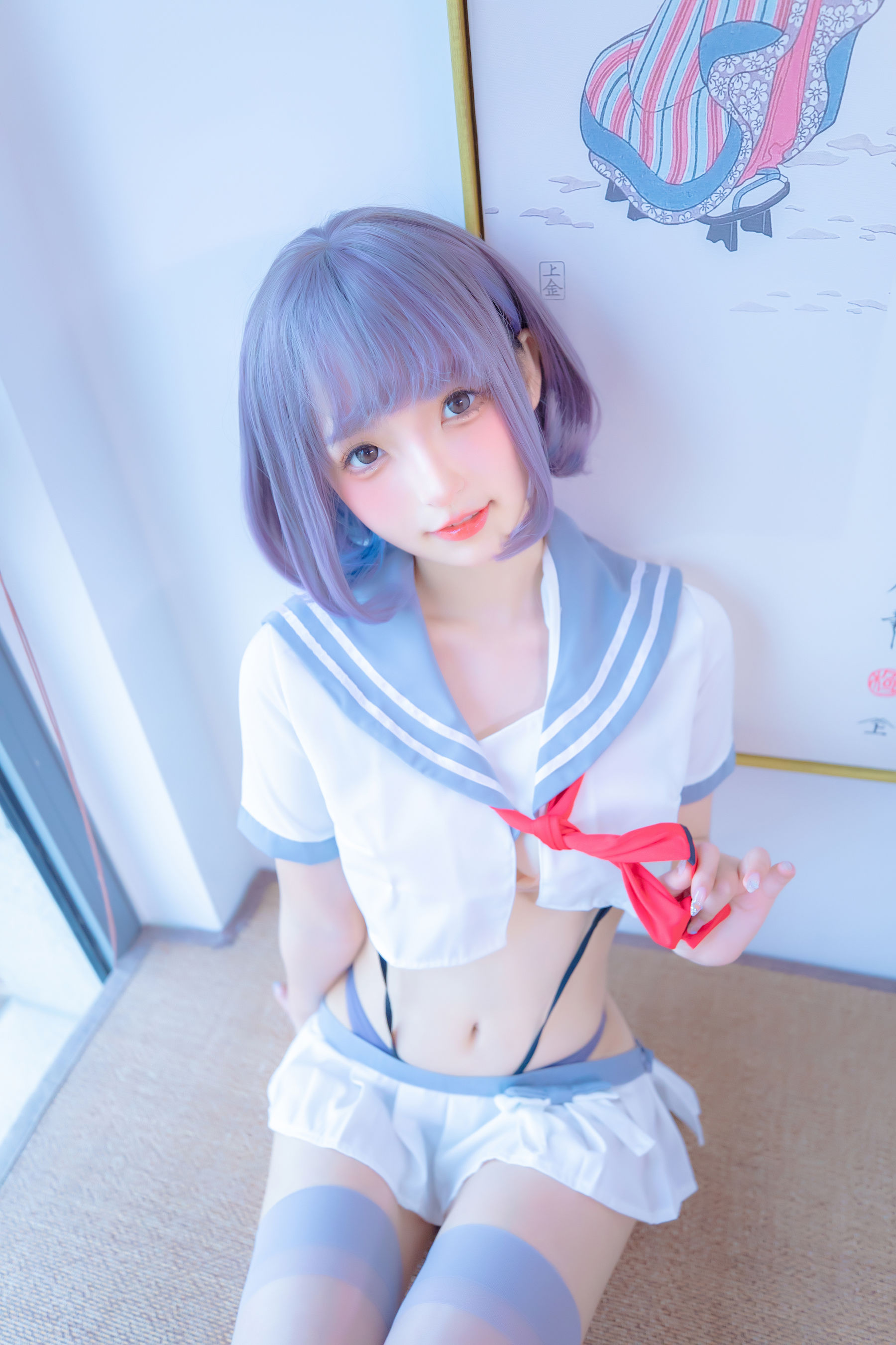 [福利COS] 神楽坂真冬 灰丝吊带JK
