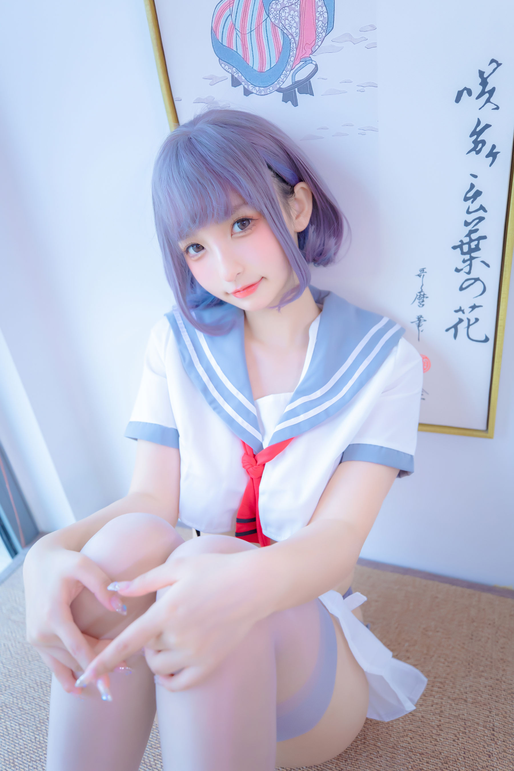 [福利COS] 神楽坂真冬 灰丝吊带JK