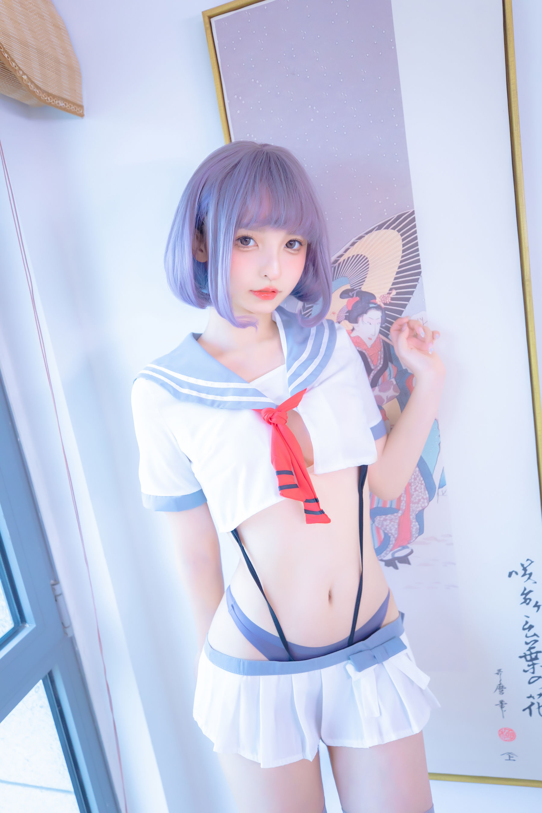 [福利COS] 神楽坂真冬 灰丝吊带JK