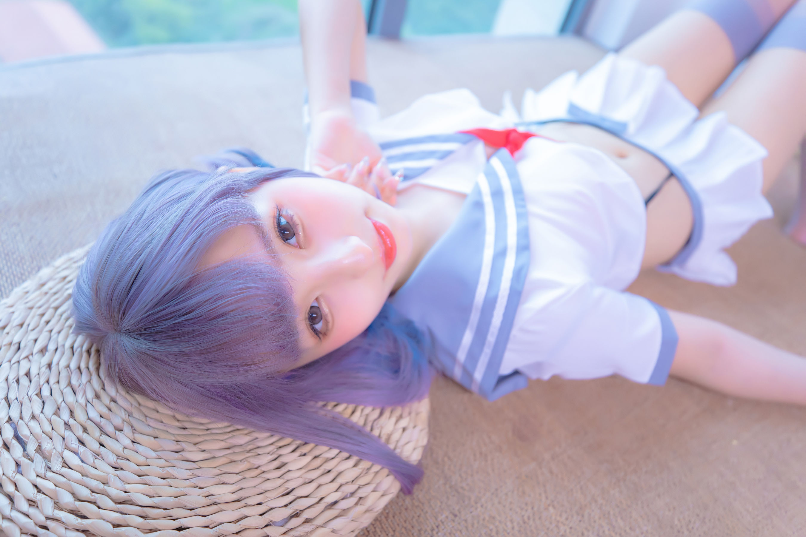 [福利COS] 神楽坂真冬 灰丝吊带JK