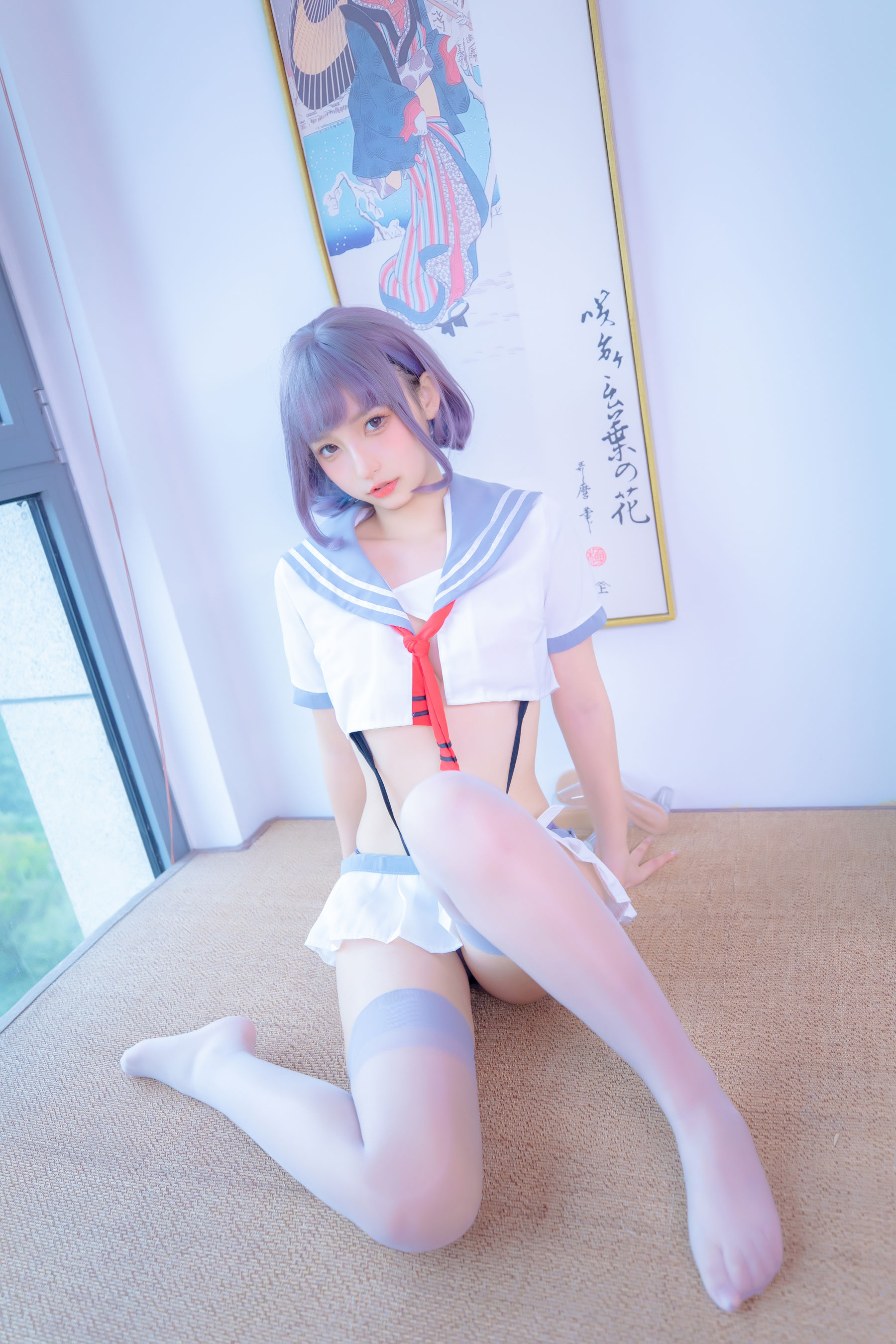 [福利COS] 神楽坂真冬 灰丝吊带JK
