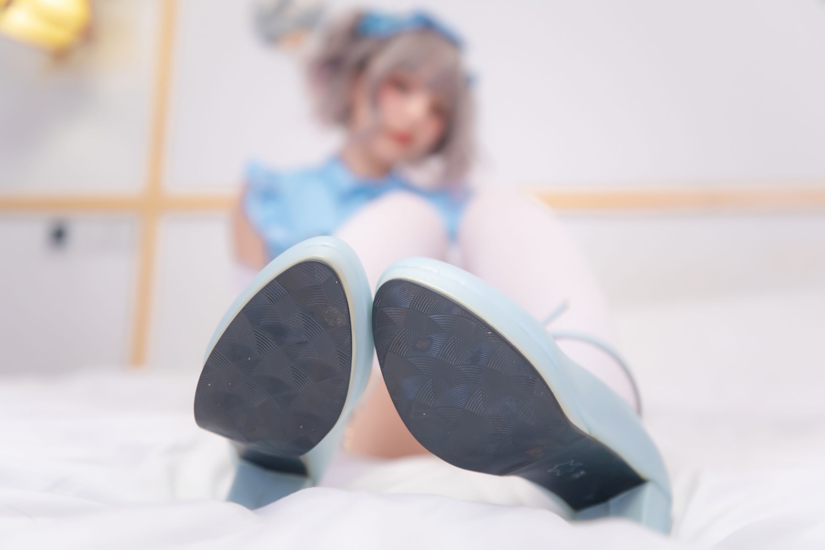 [福利COS] 神楽坂真冬 蓝调女仆