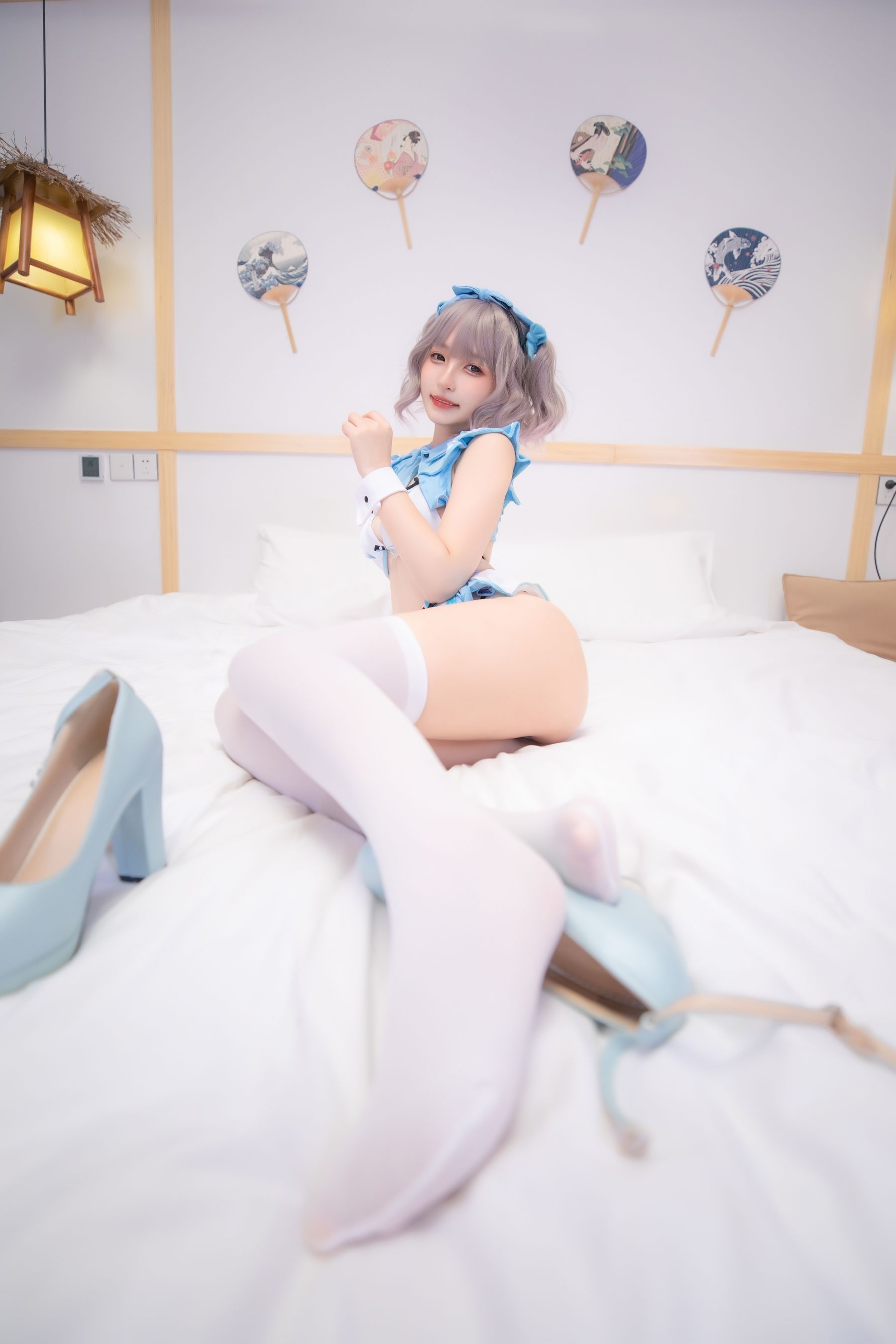 [福利COS] 神楽坂真冬 蓝调女仆