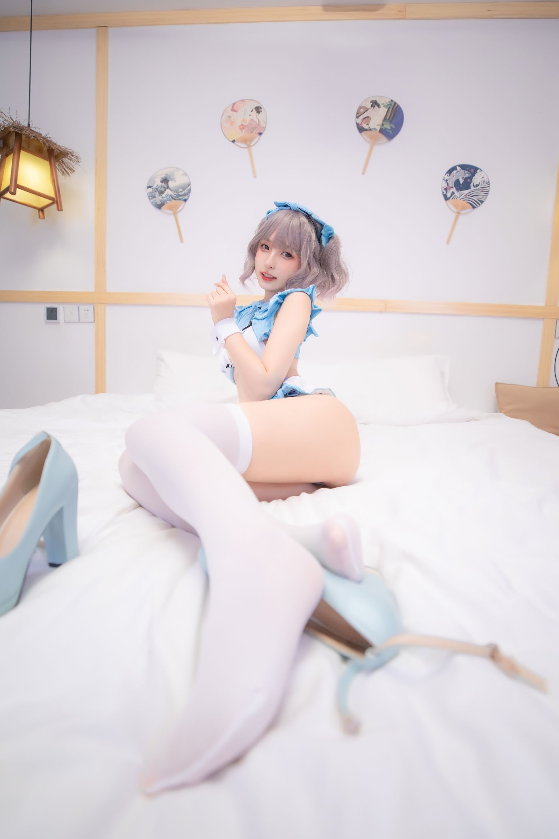 [福利COS] 神楽坂真冬 蓝调女仆