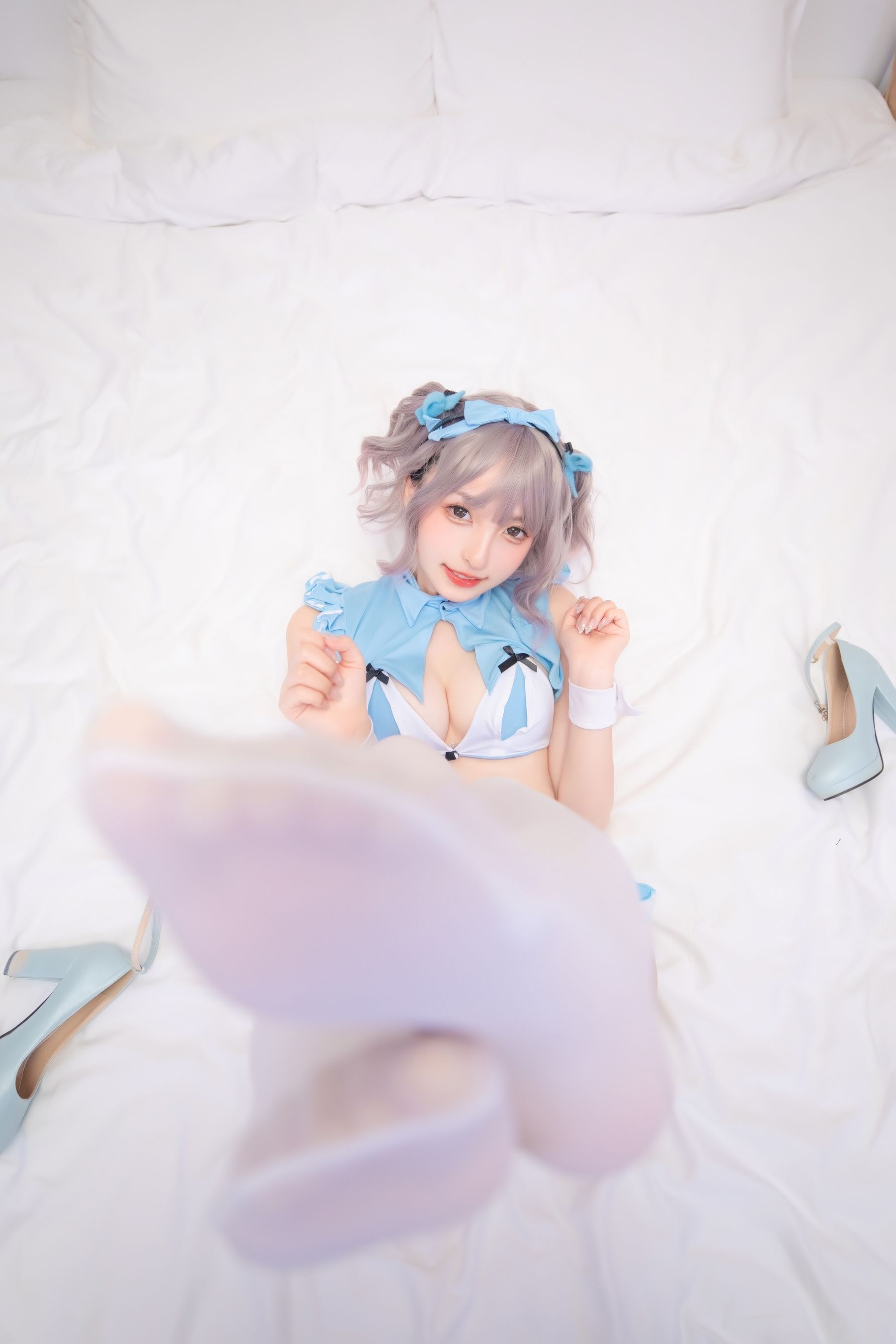 [福利COS] 神楽坂真冬 蓝调女仆