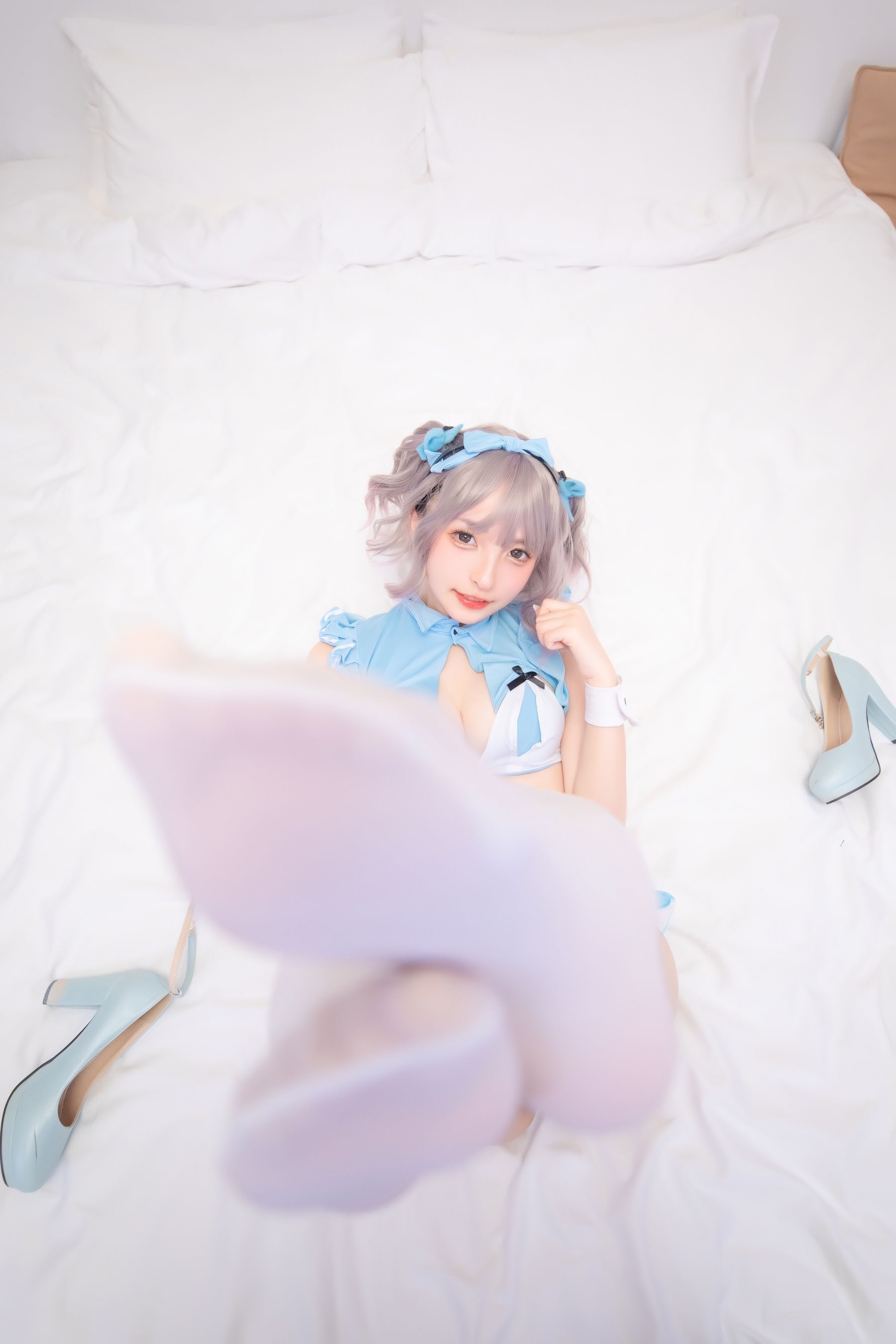 [福利COS] 神楽坂真冬 蓝调女仆
