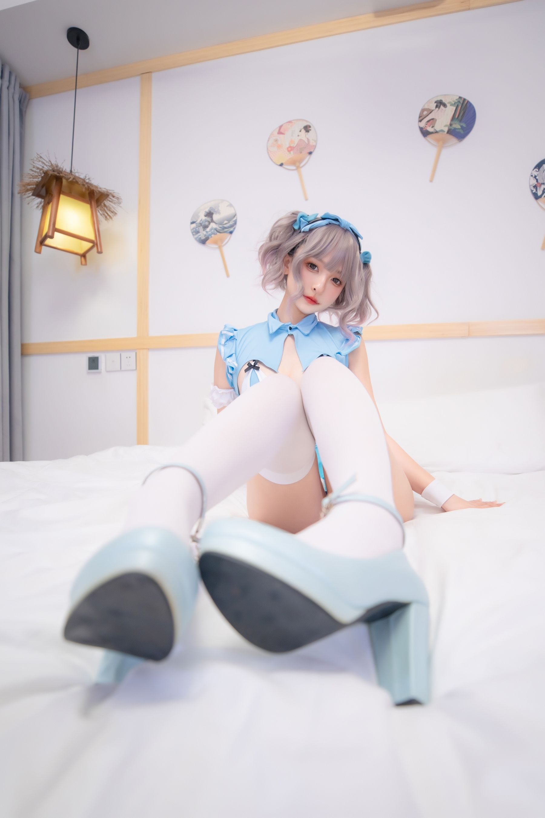 [福利COS] 神楽坂真冬 蓝调女仆