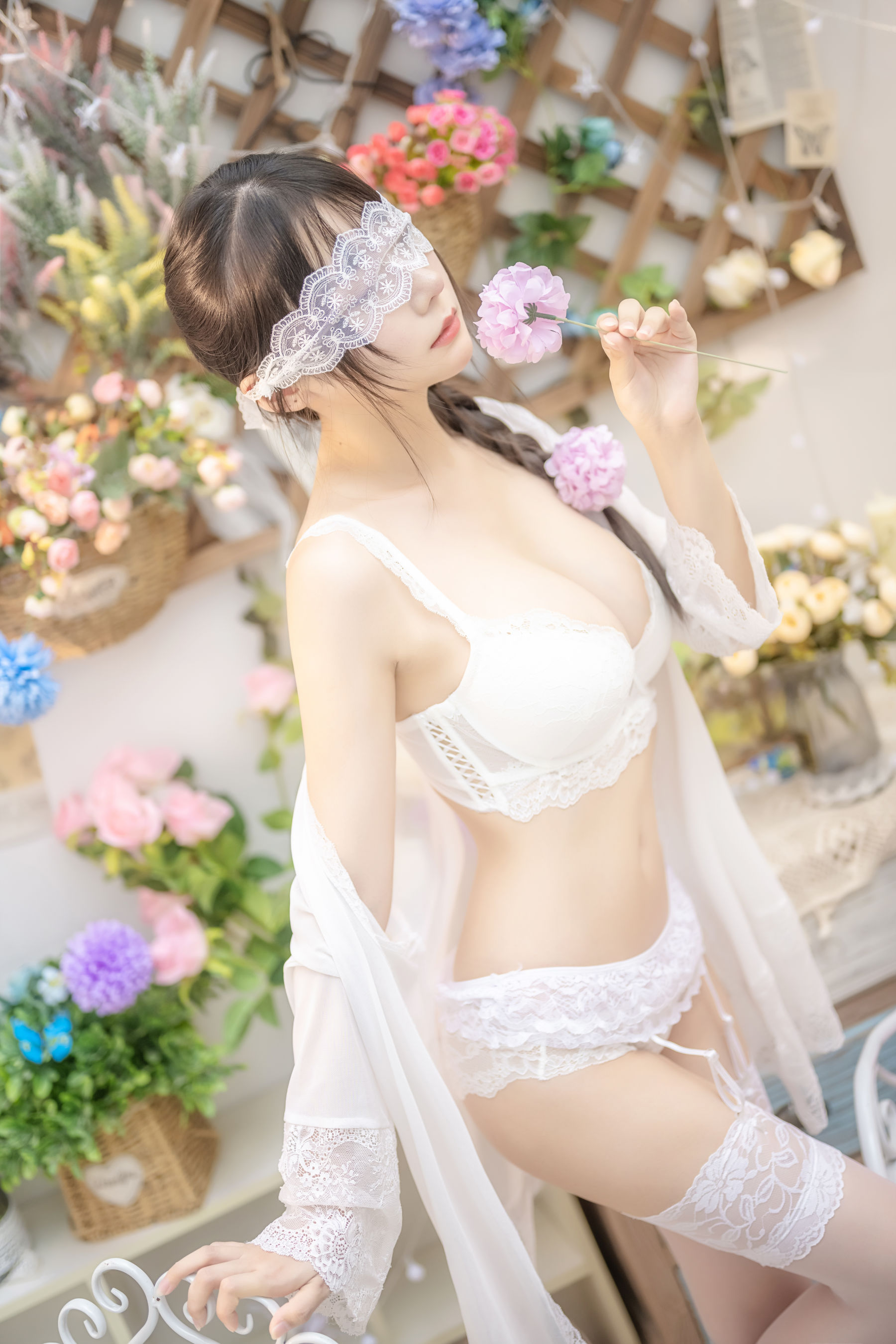 [福利COS] 香草喵露露写真 - 白色玫瑰